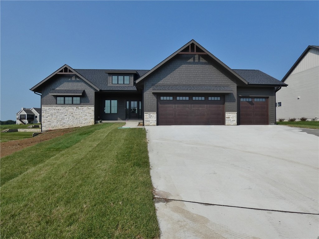 215 Aspen Circle — photo