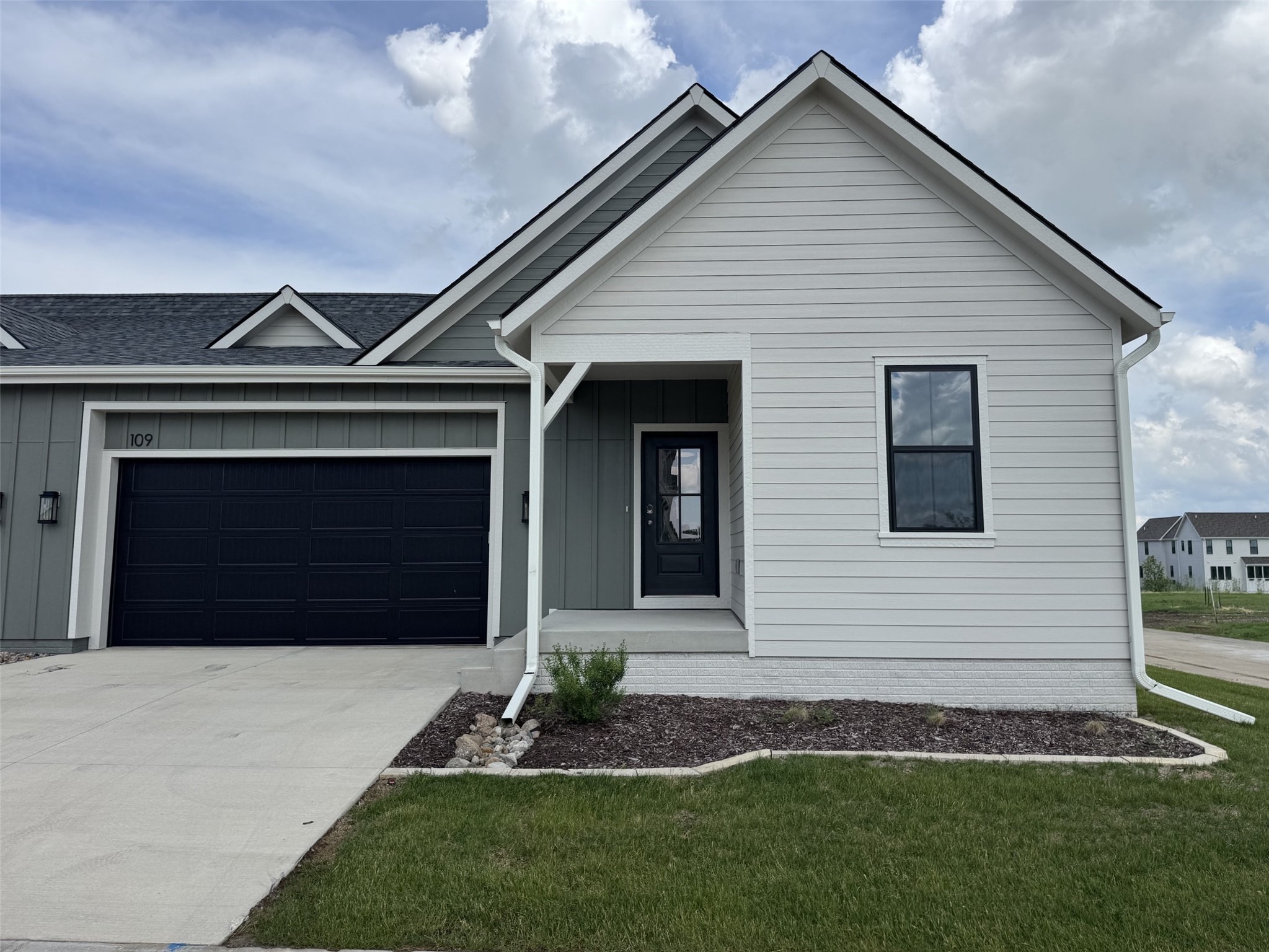 109 Windmill Loop — photo