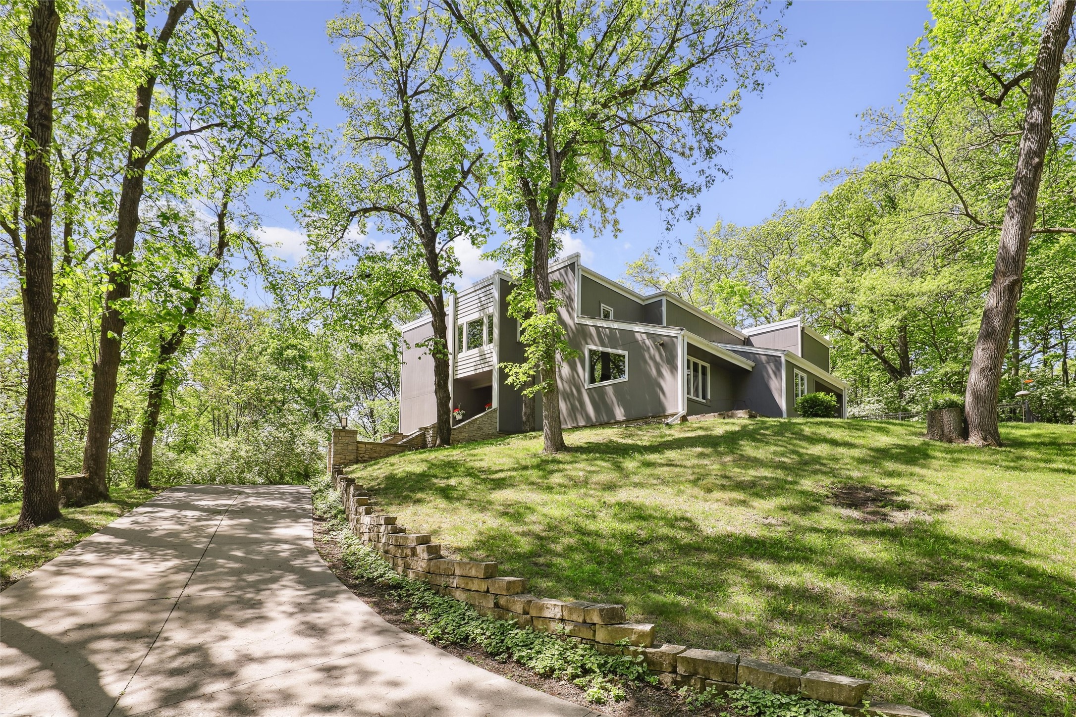 13282 Oak Brook Drive — photo