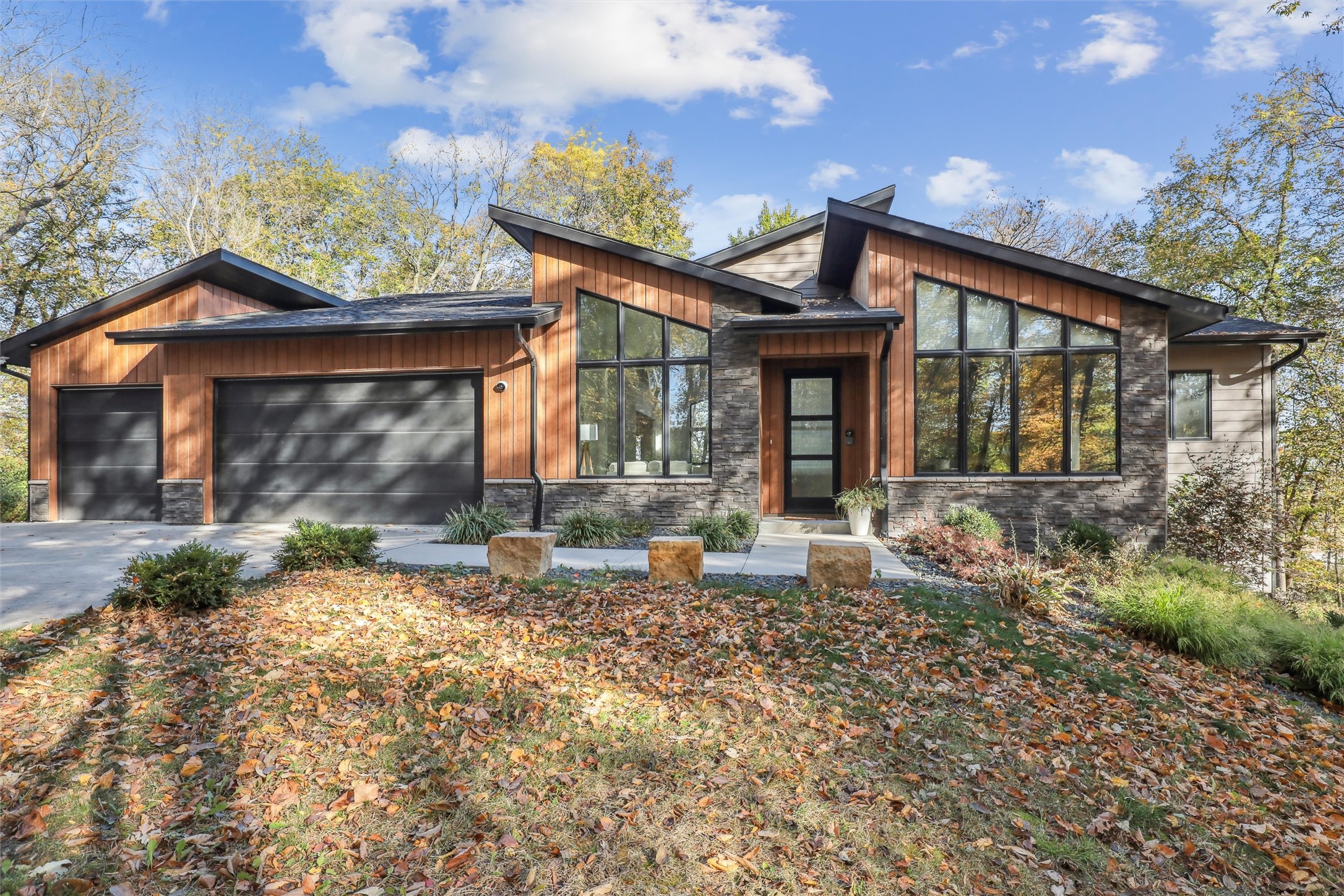 5705 SW Landview Drive — photo