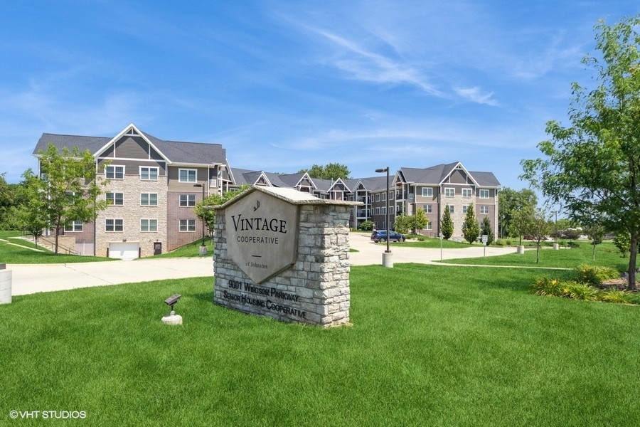 9001 Windsor Parkway 317 — photo