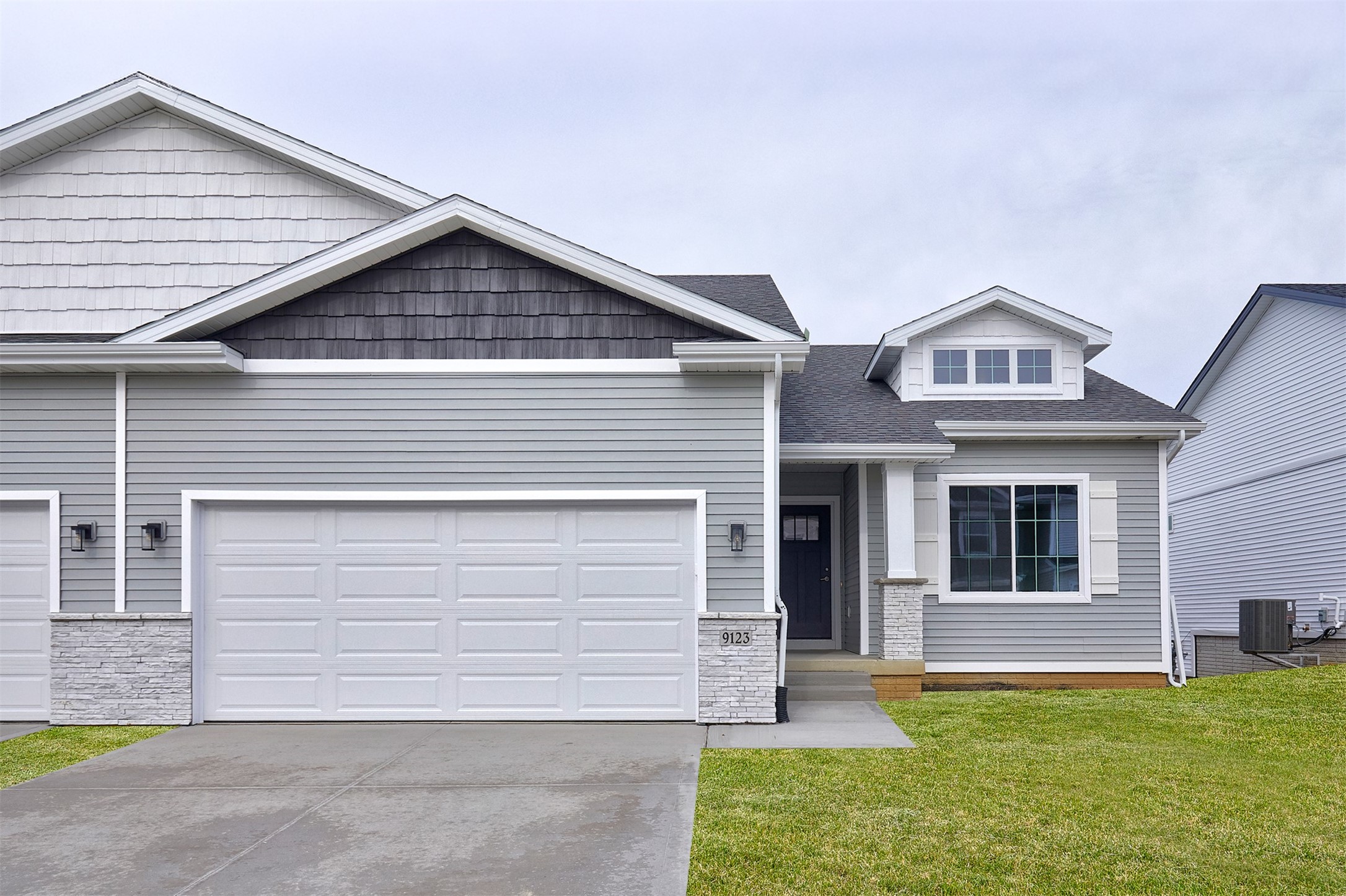 9123 Robinson Drive — photo