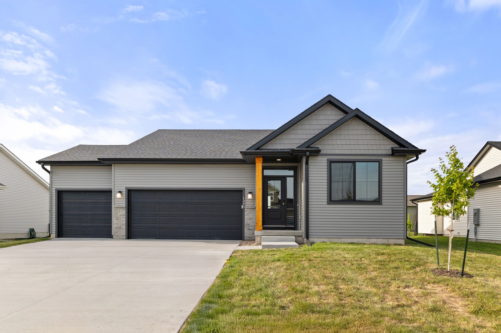 1380 Cedar Street — photo