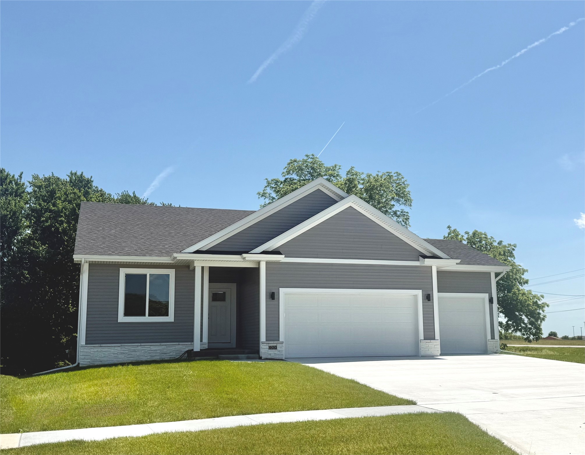 900 Walnut Drive — photo