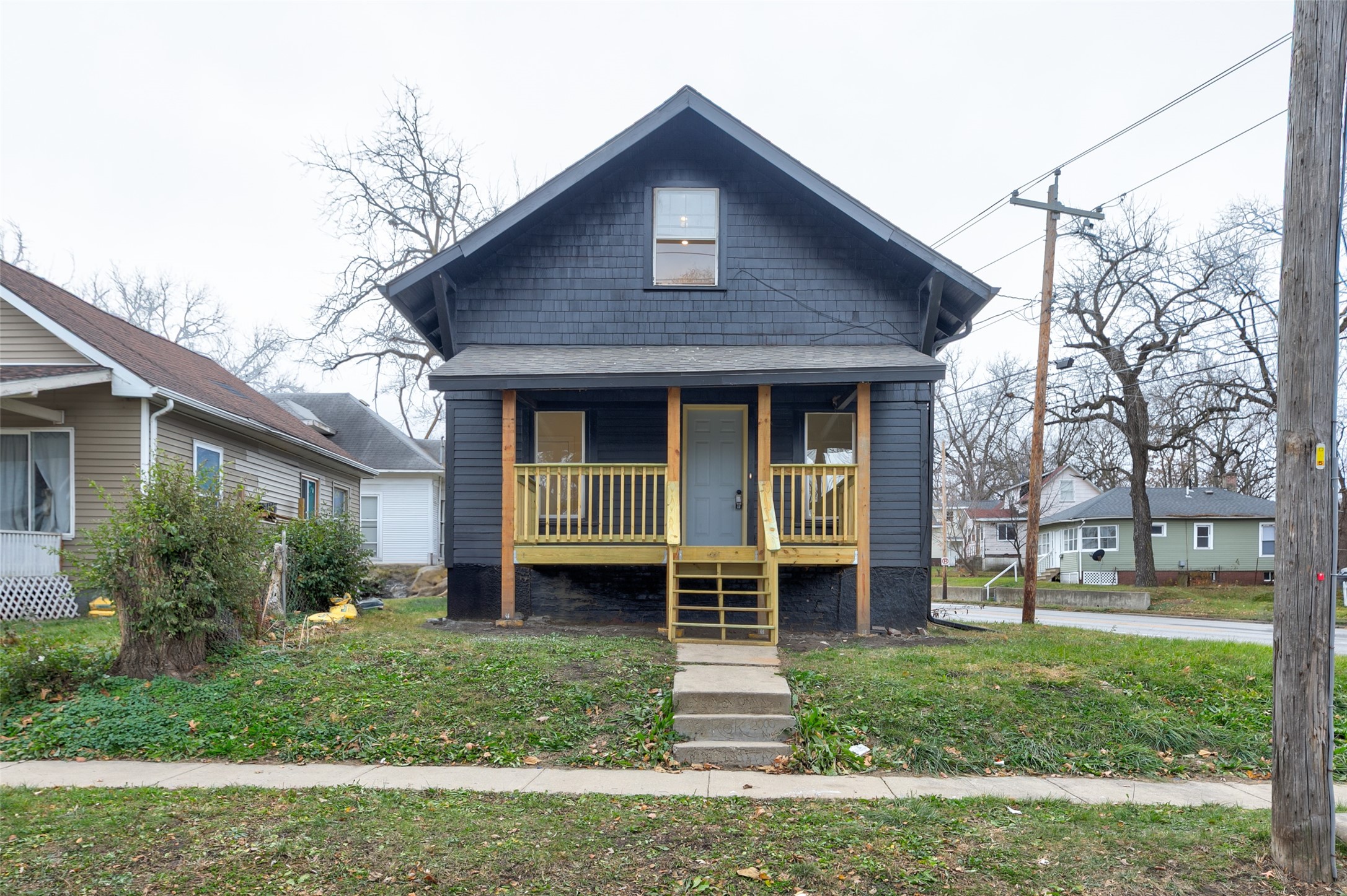 1946 Franklin Avenue — photo