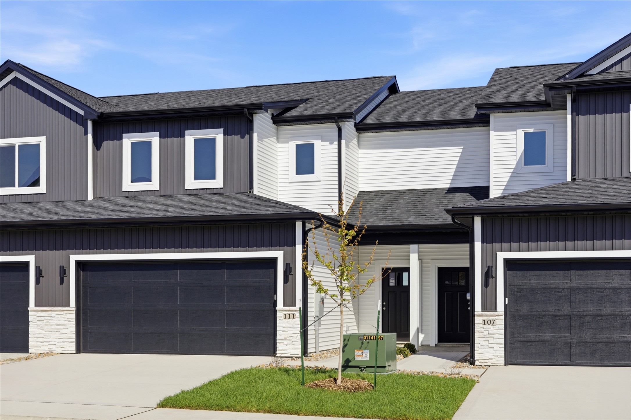 111 NE Doe Pointe Lane — photo