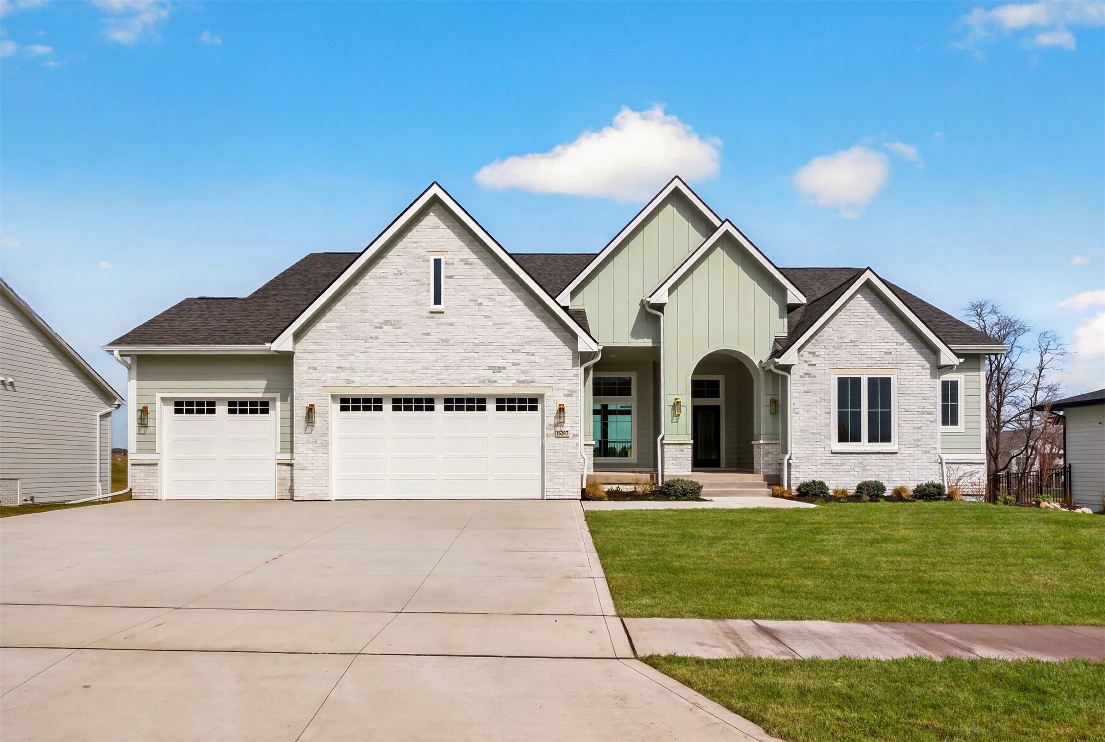 16207 Sharon Drive — photo