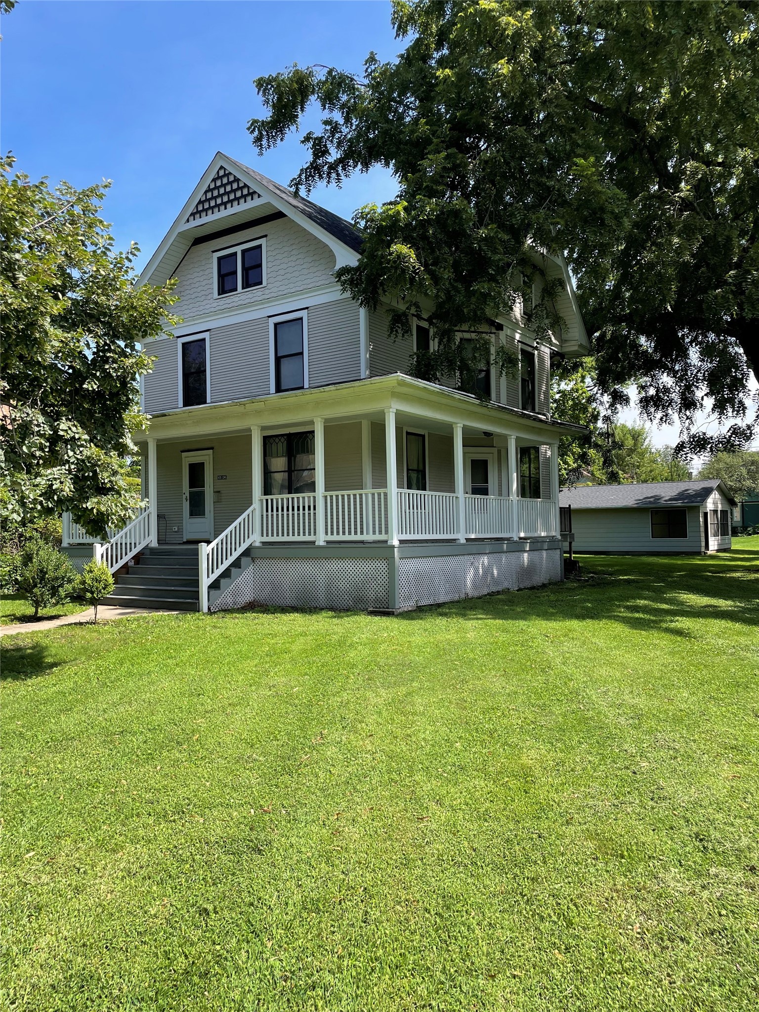 1324 Main Street — photo