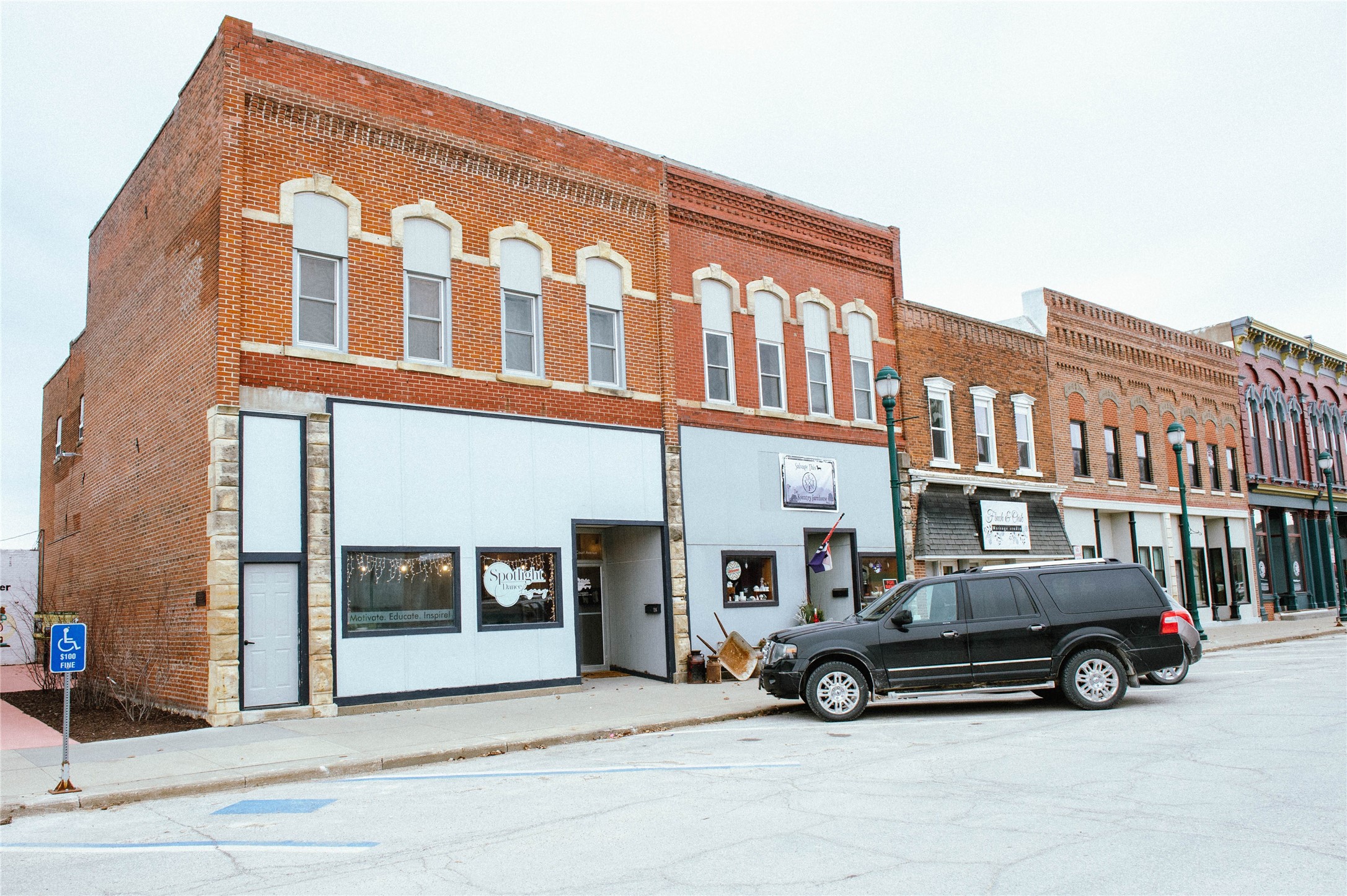 112 & 116 E Court Avenue — photo