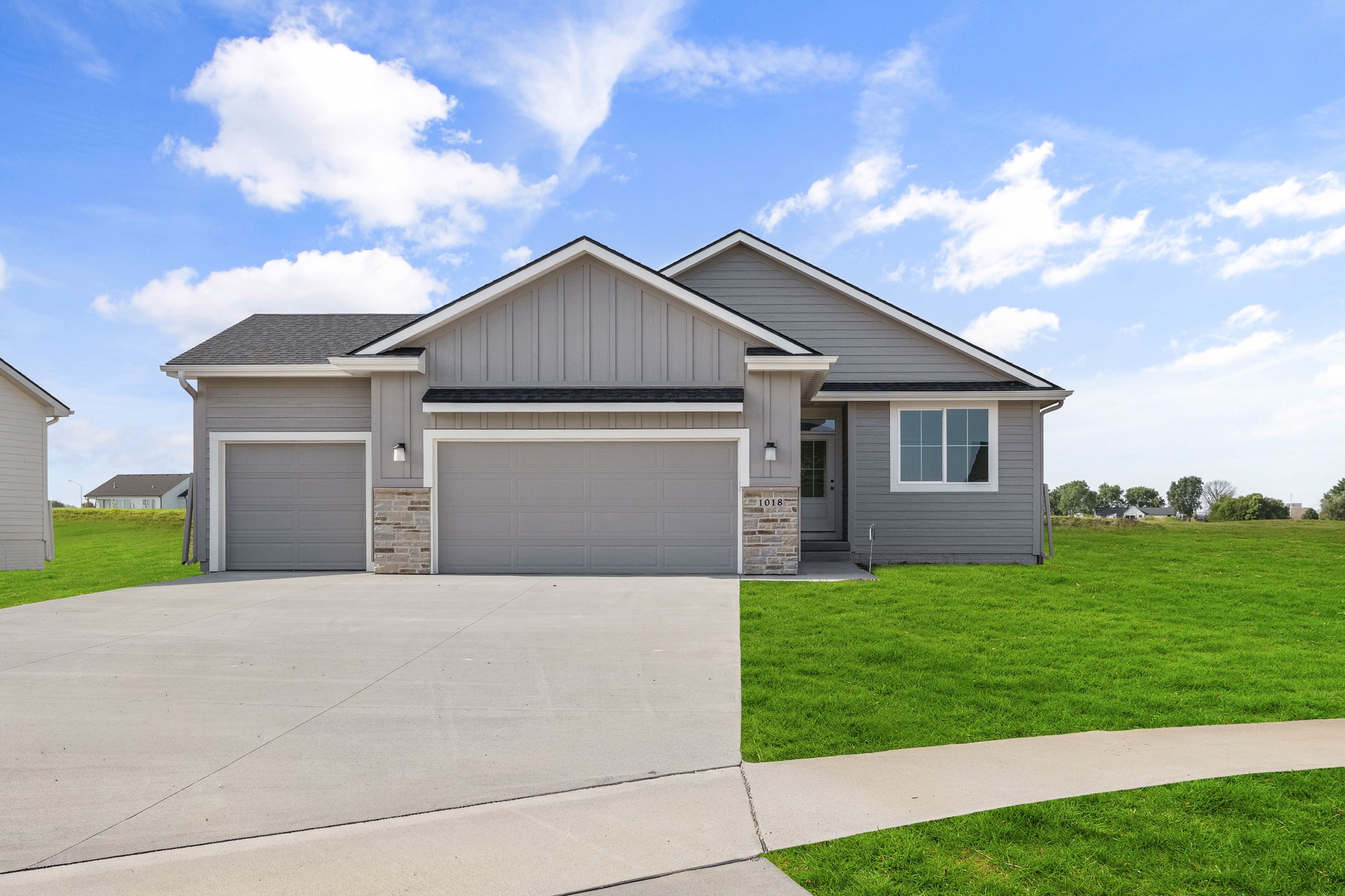 1018 Shady Lane Drive — photo