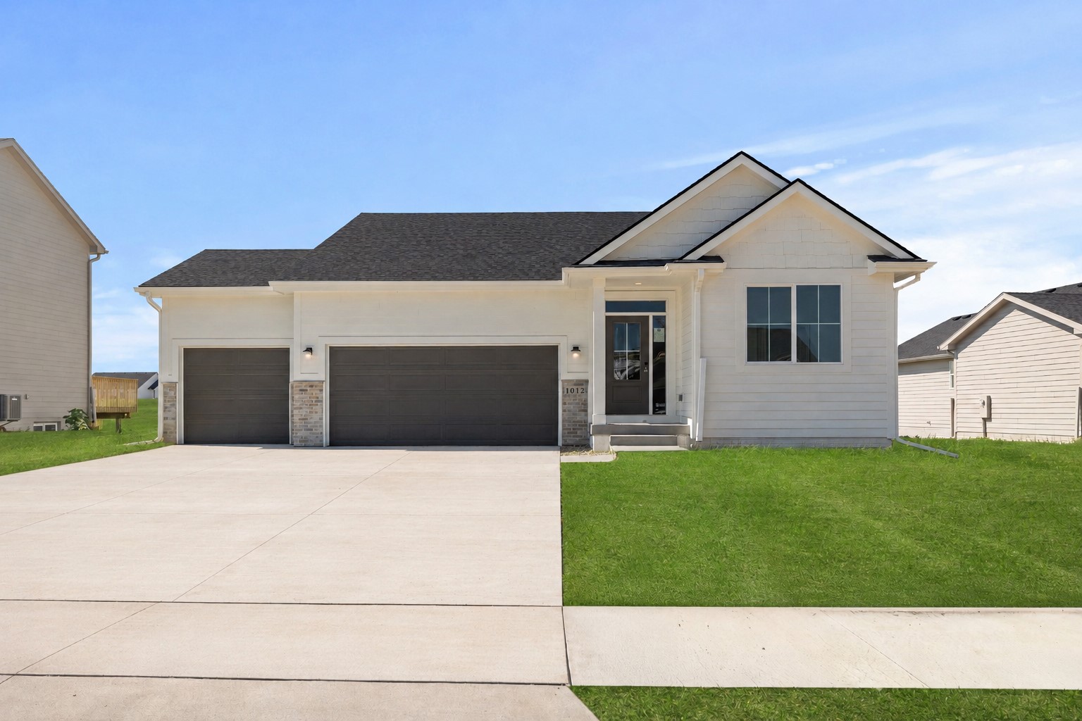 1012 Shady Lane Drive — photo