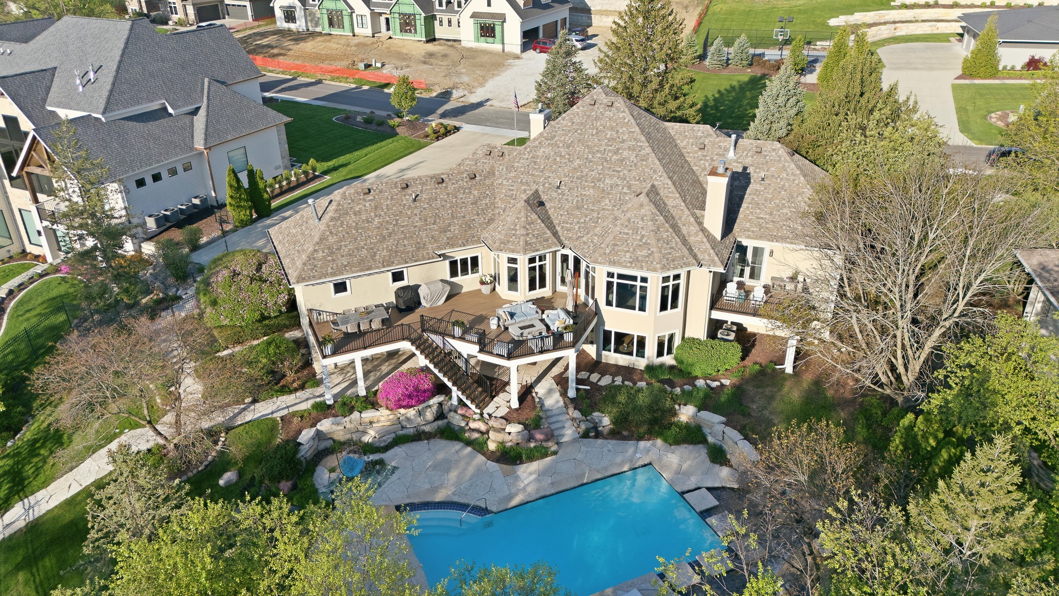 1610 Burr Oaks Drive — photo