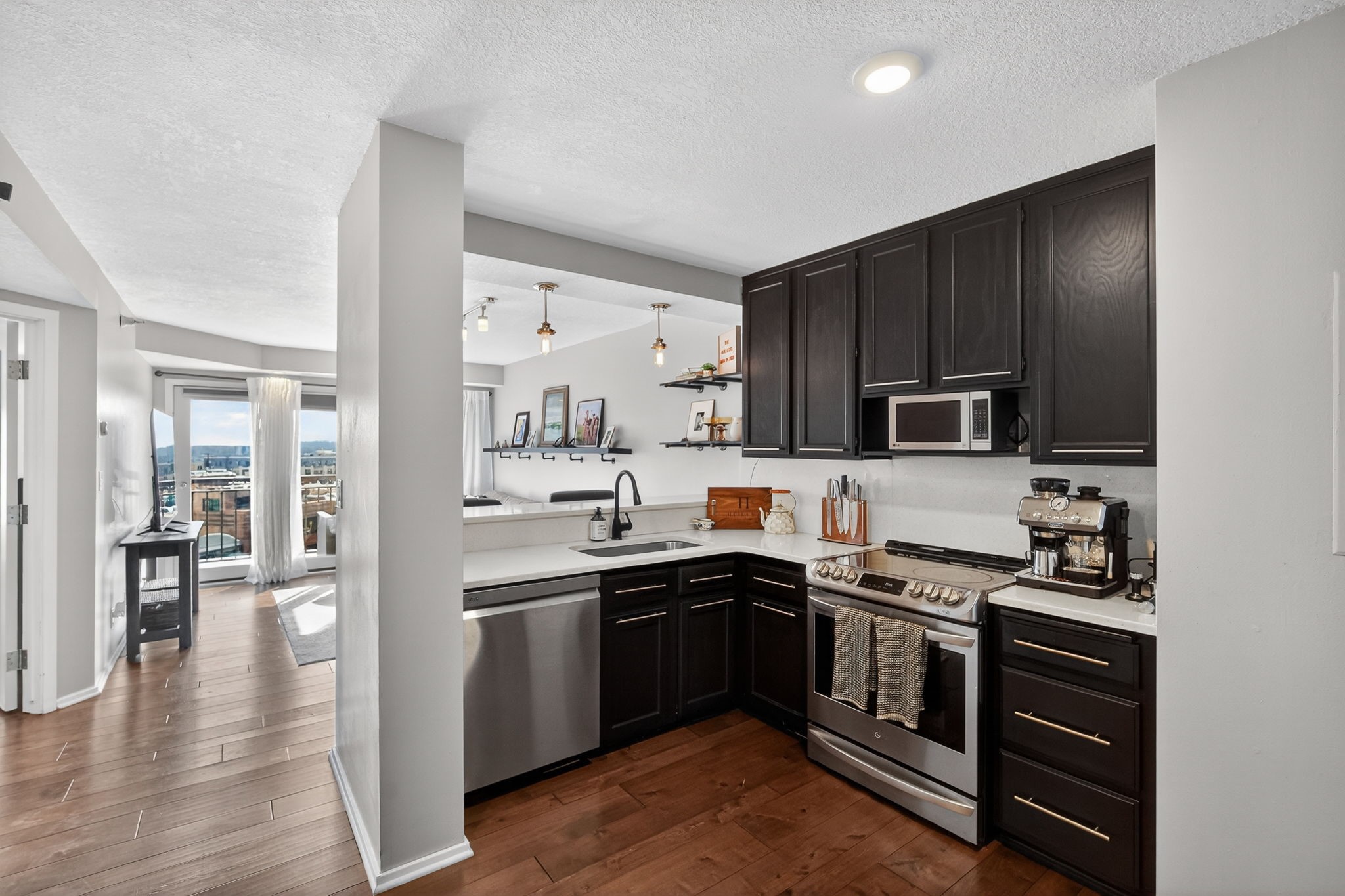 300 Walnut Street 604 — photo