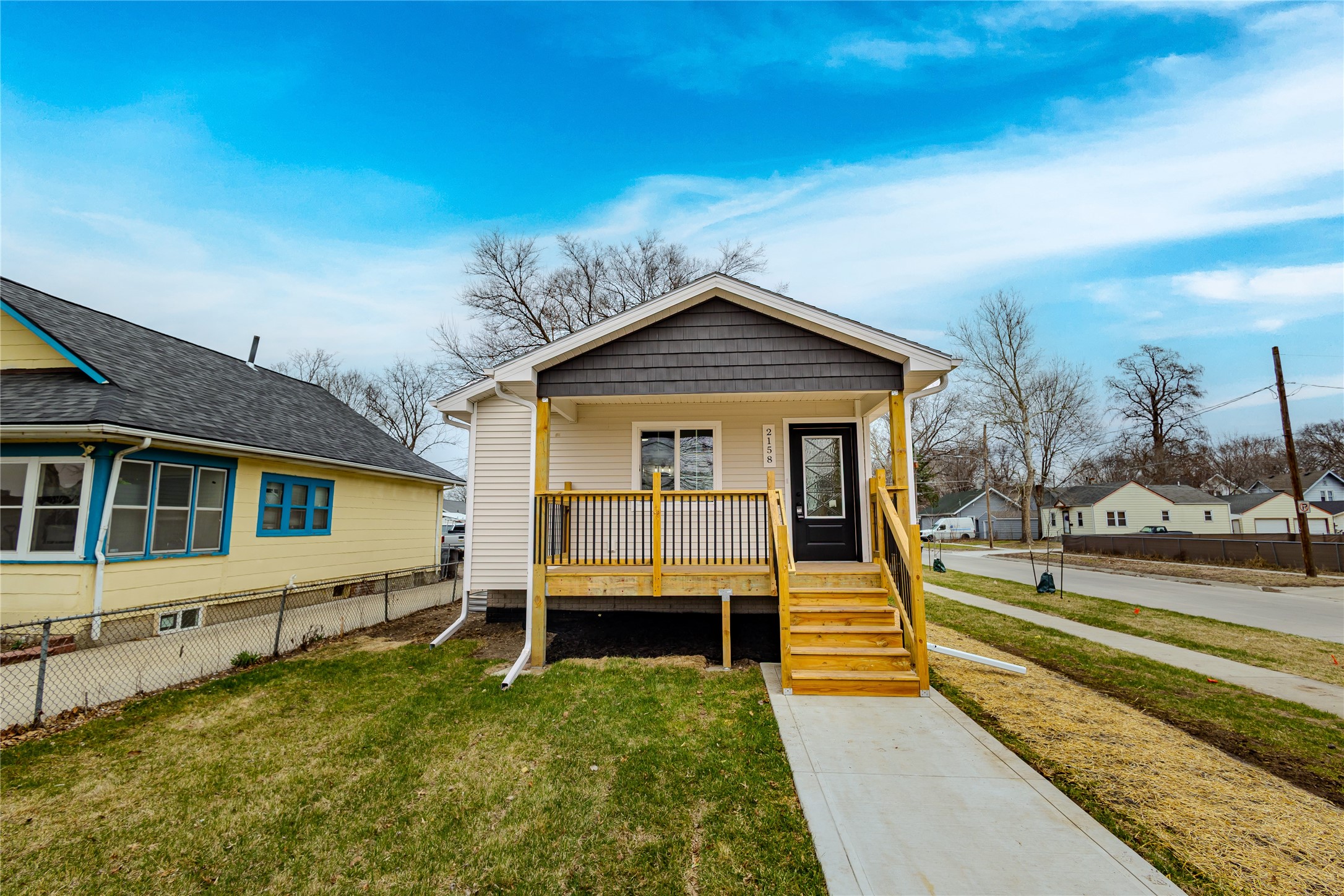 2158 E Walnut Street — photo