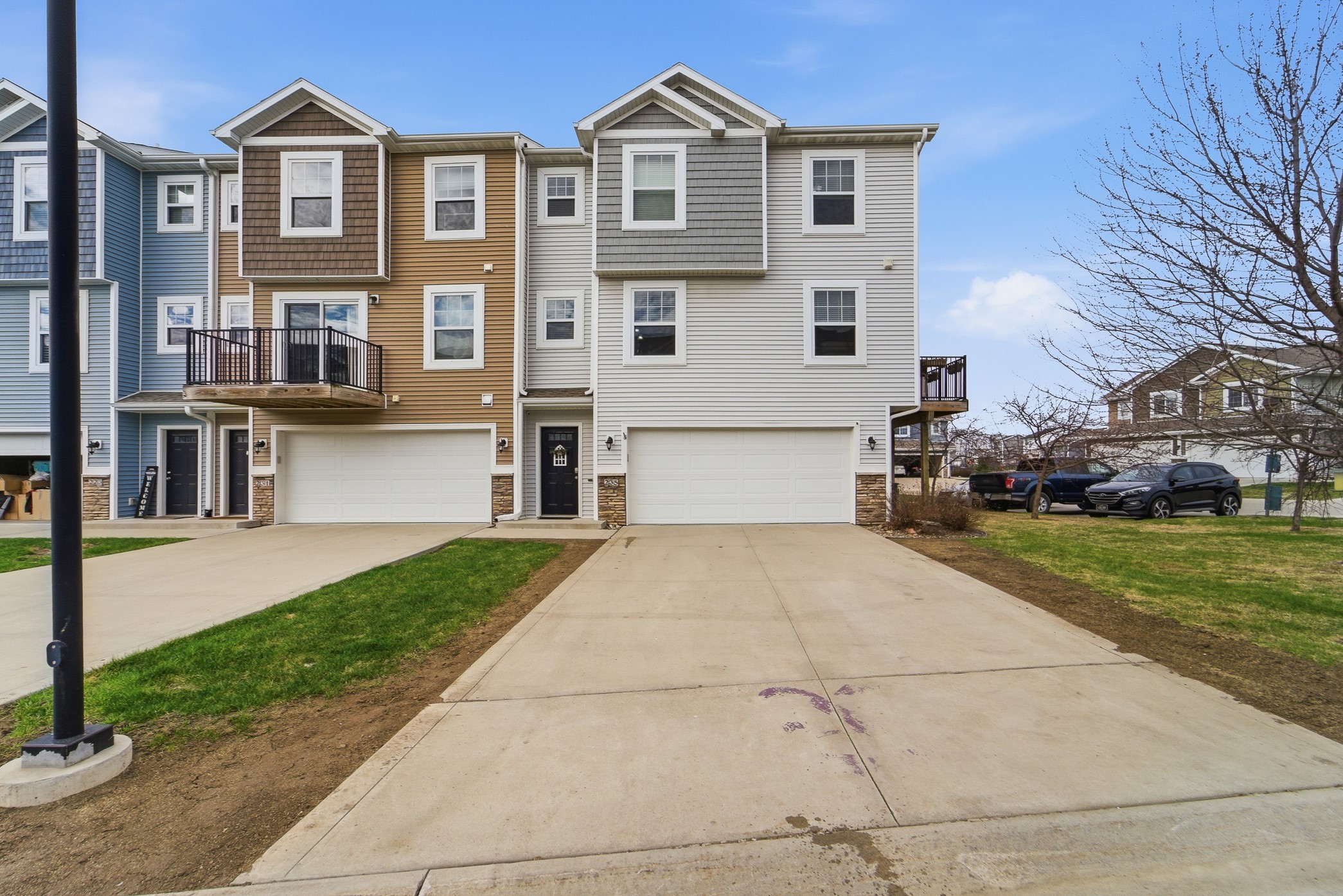 235 Burr Oak Court — photo
