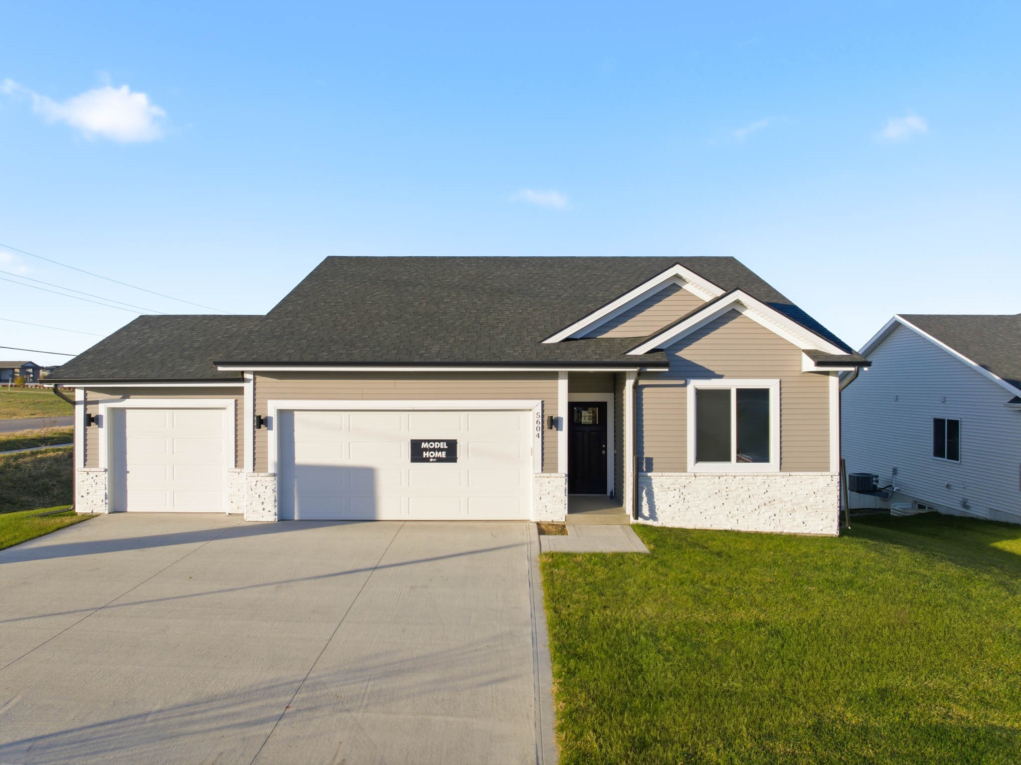 5668 Brook View Avenue — photo