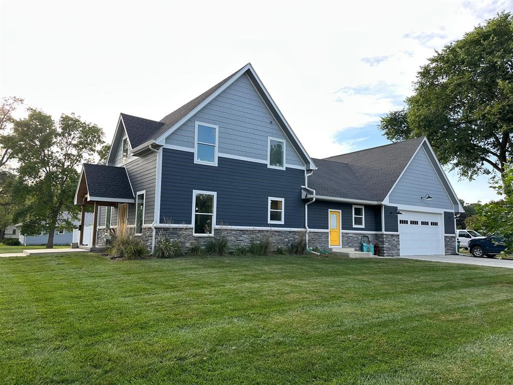 719 E Washington Street — photo