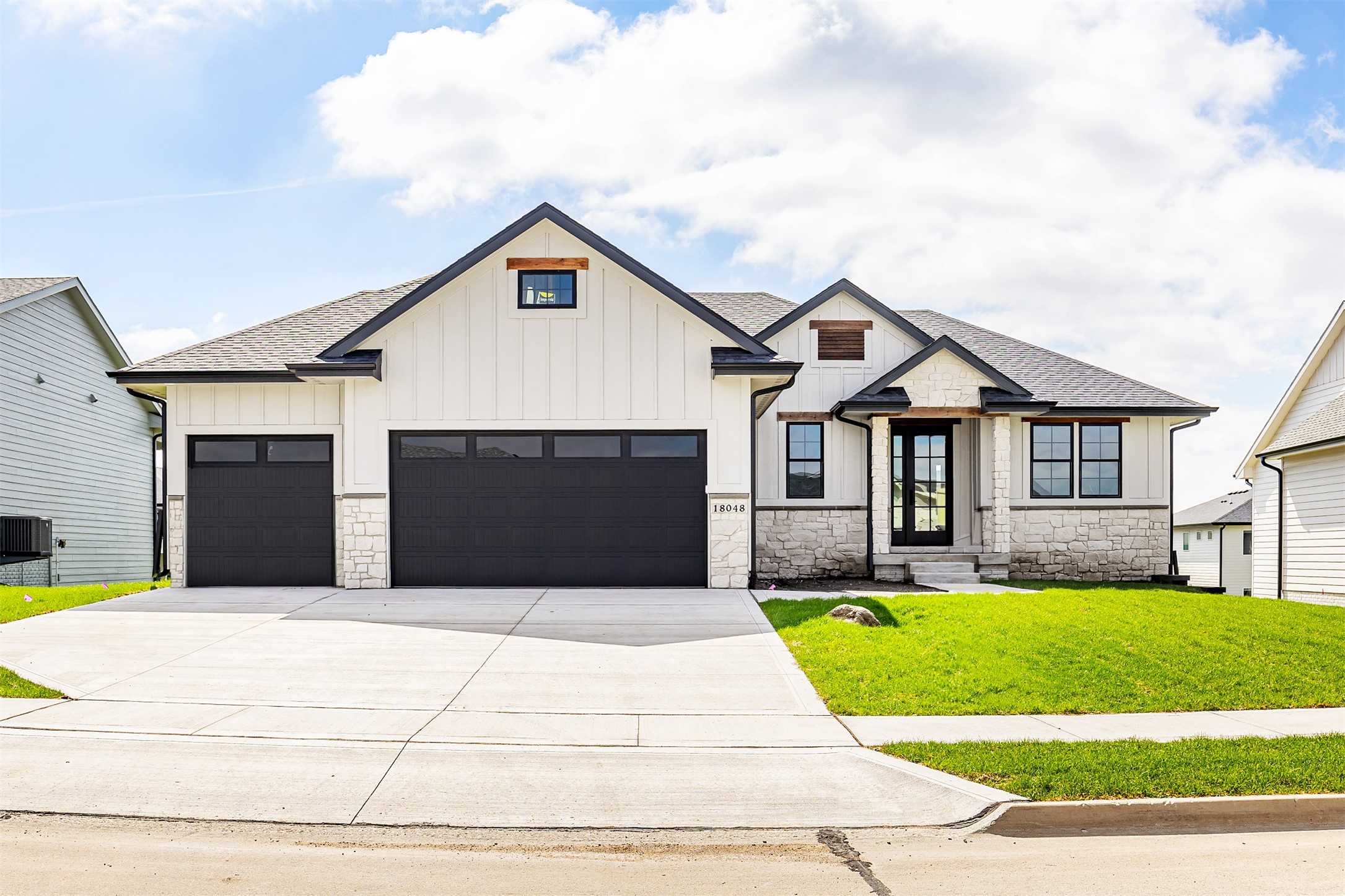 18048 Tanglewood Drive — photo