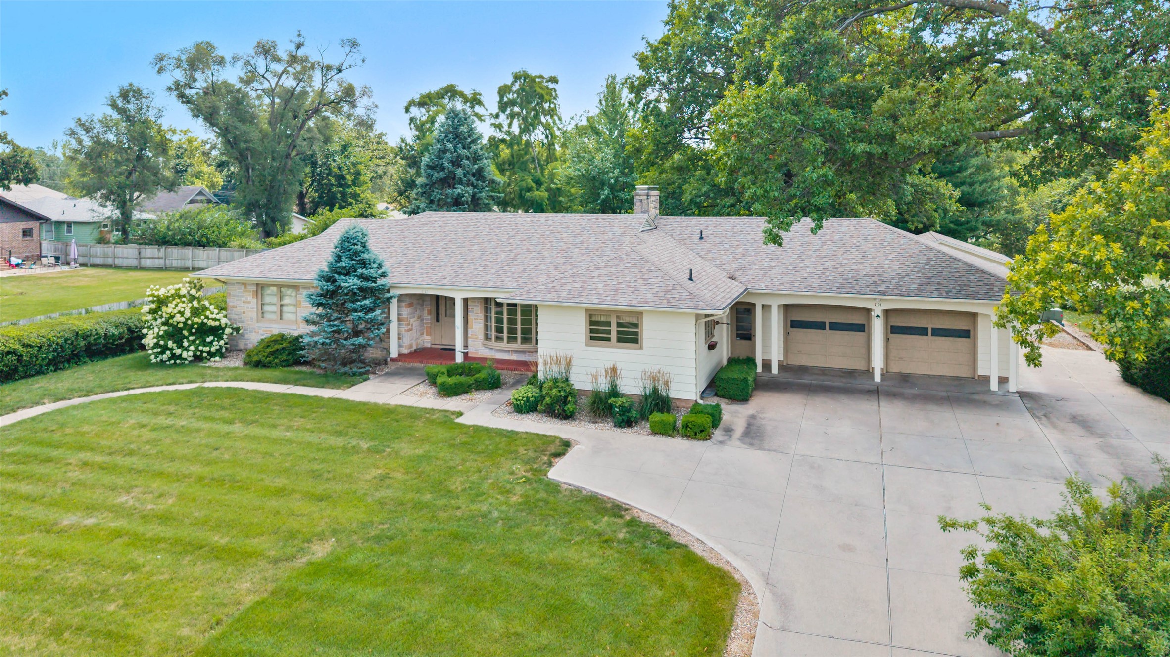 1121 Monroe Drive — photo
