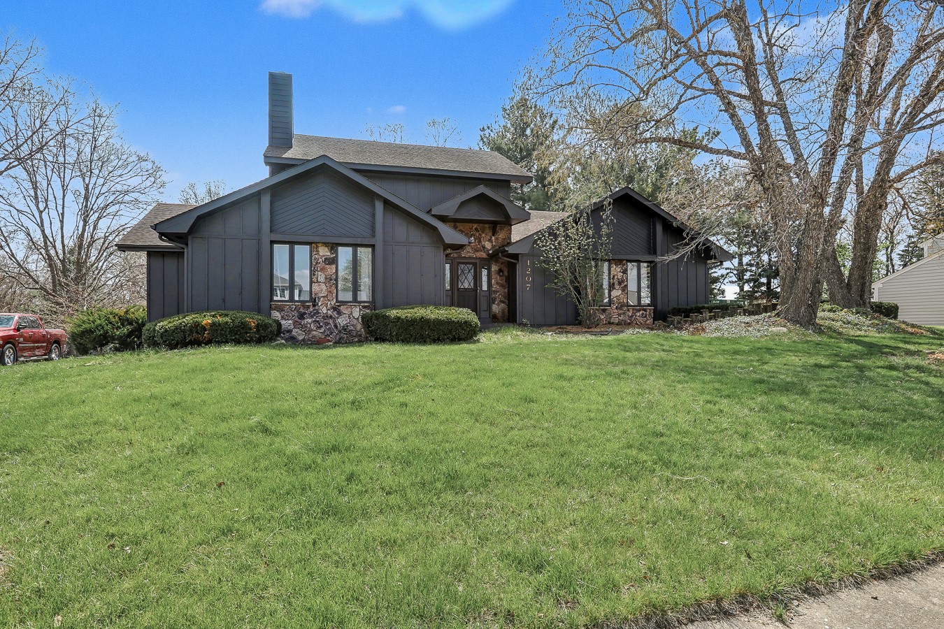 1207 Bruce Lane — photo