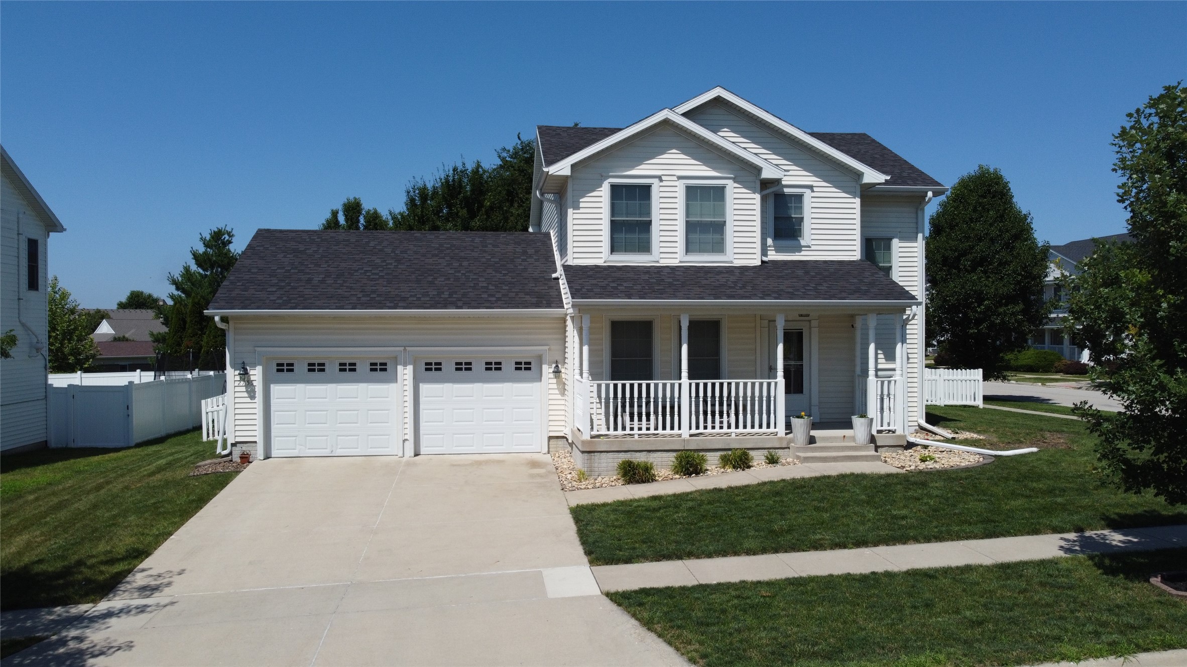 2755 Somerset Drive — photo