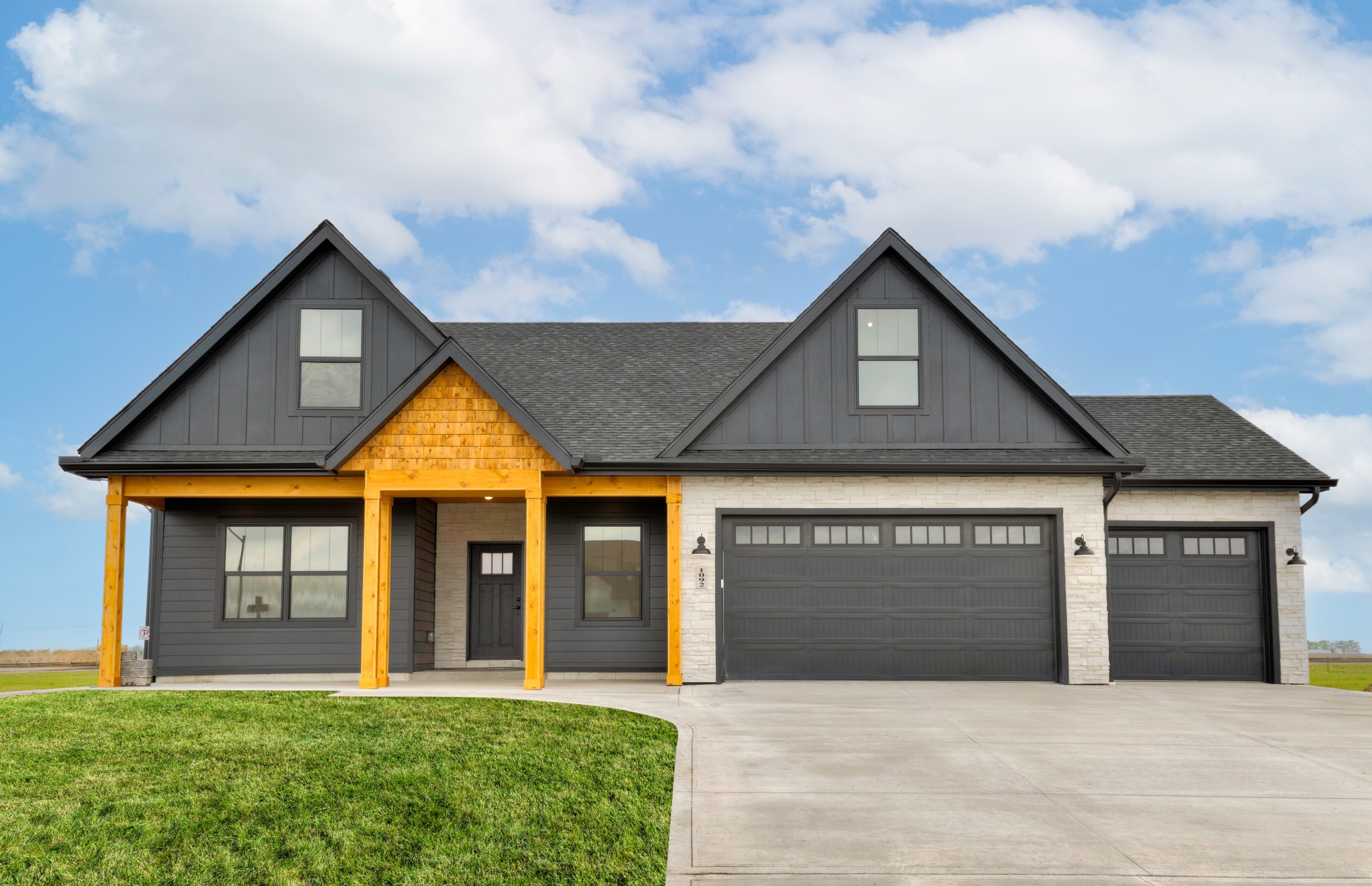 1092 SW Cattail Road — photo