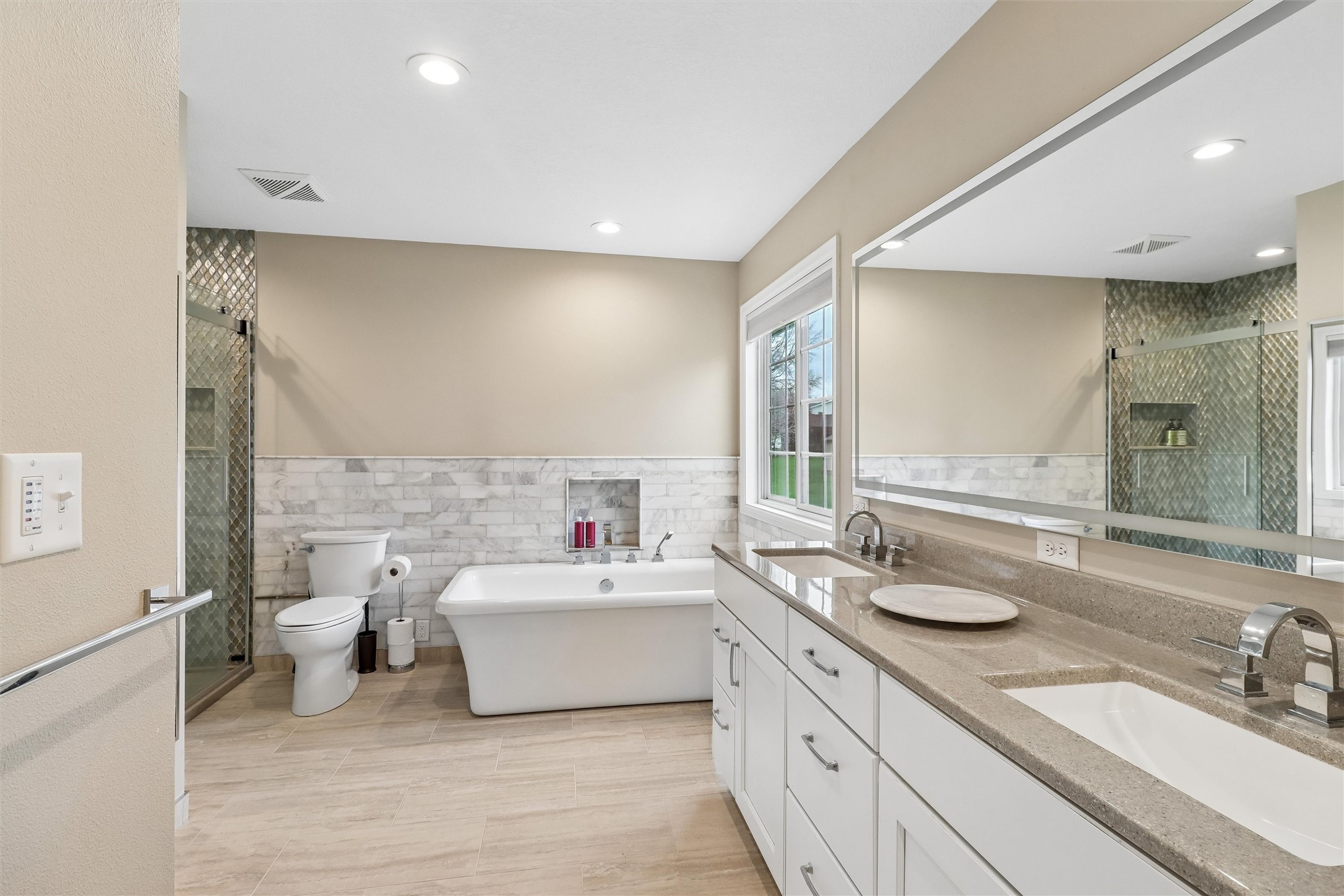 1001 Sunset Circle — photo