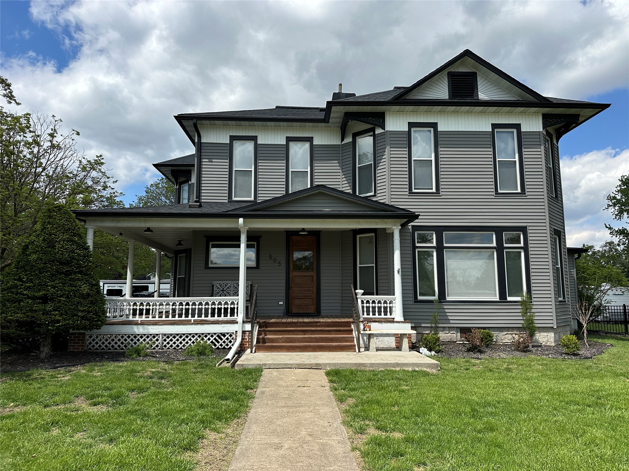 505 E Court Avenue — photo