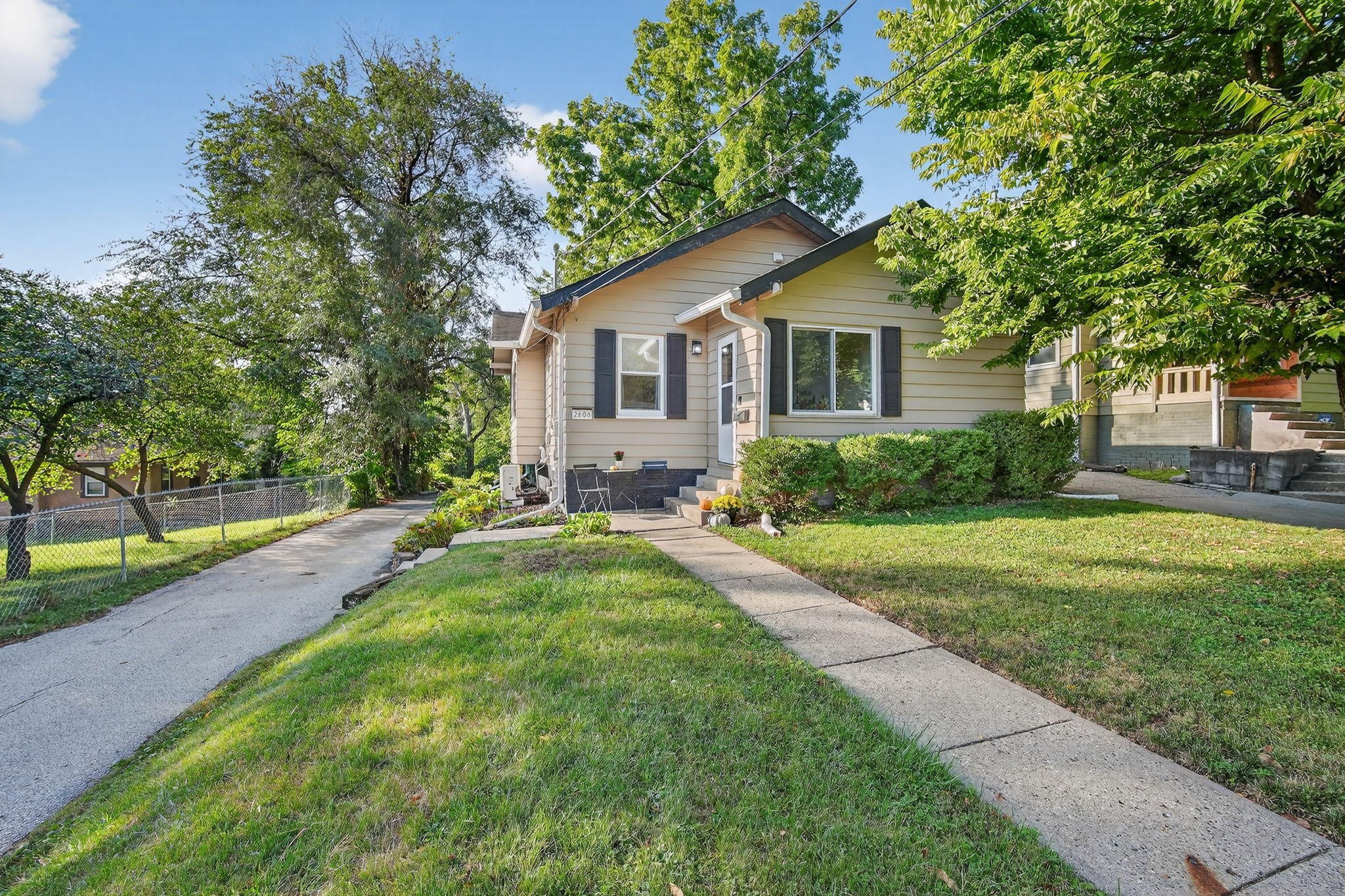 2808 School Street — photo