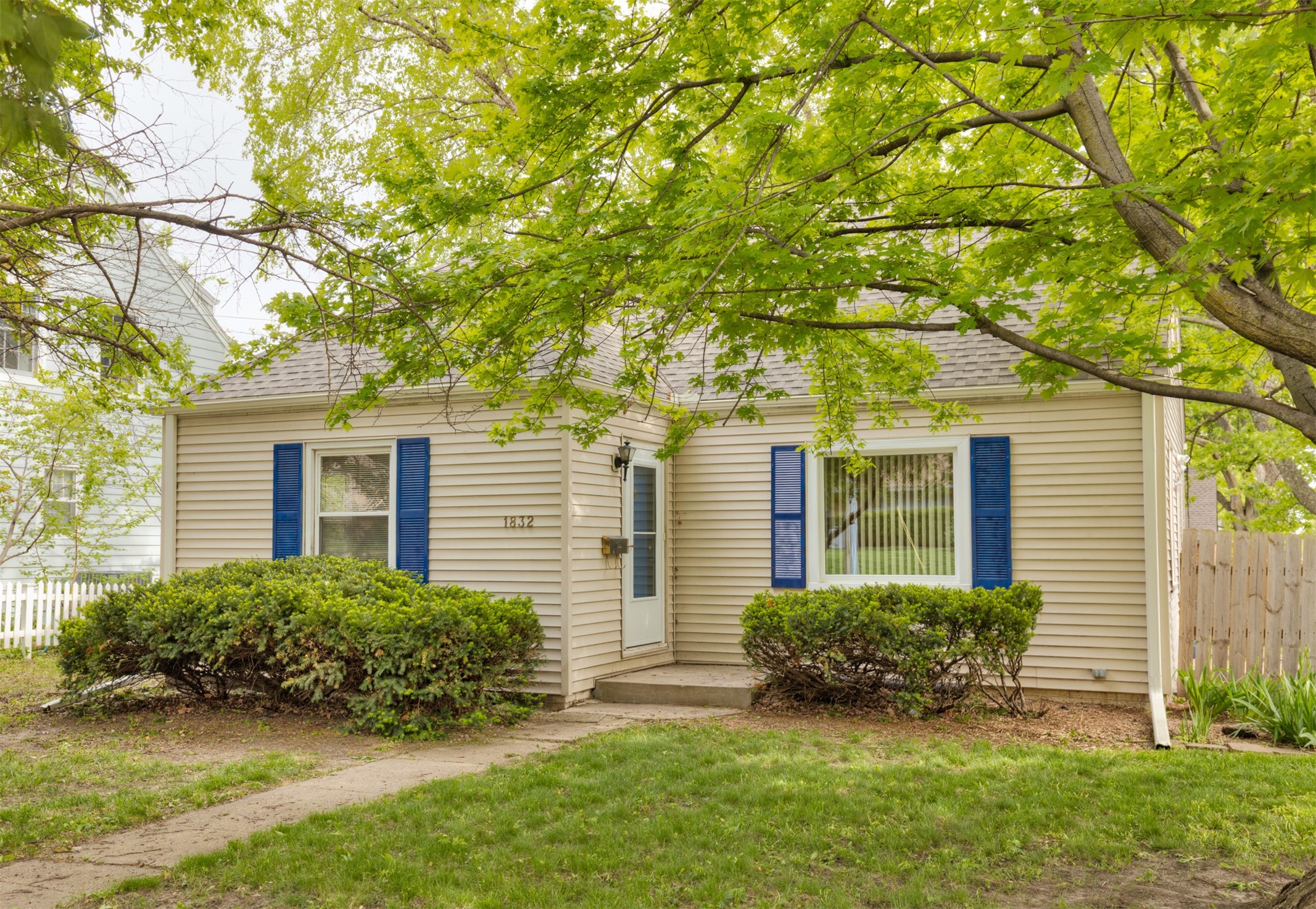 1832 Vine Street — photo