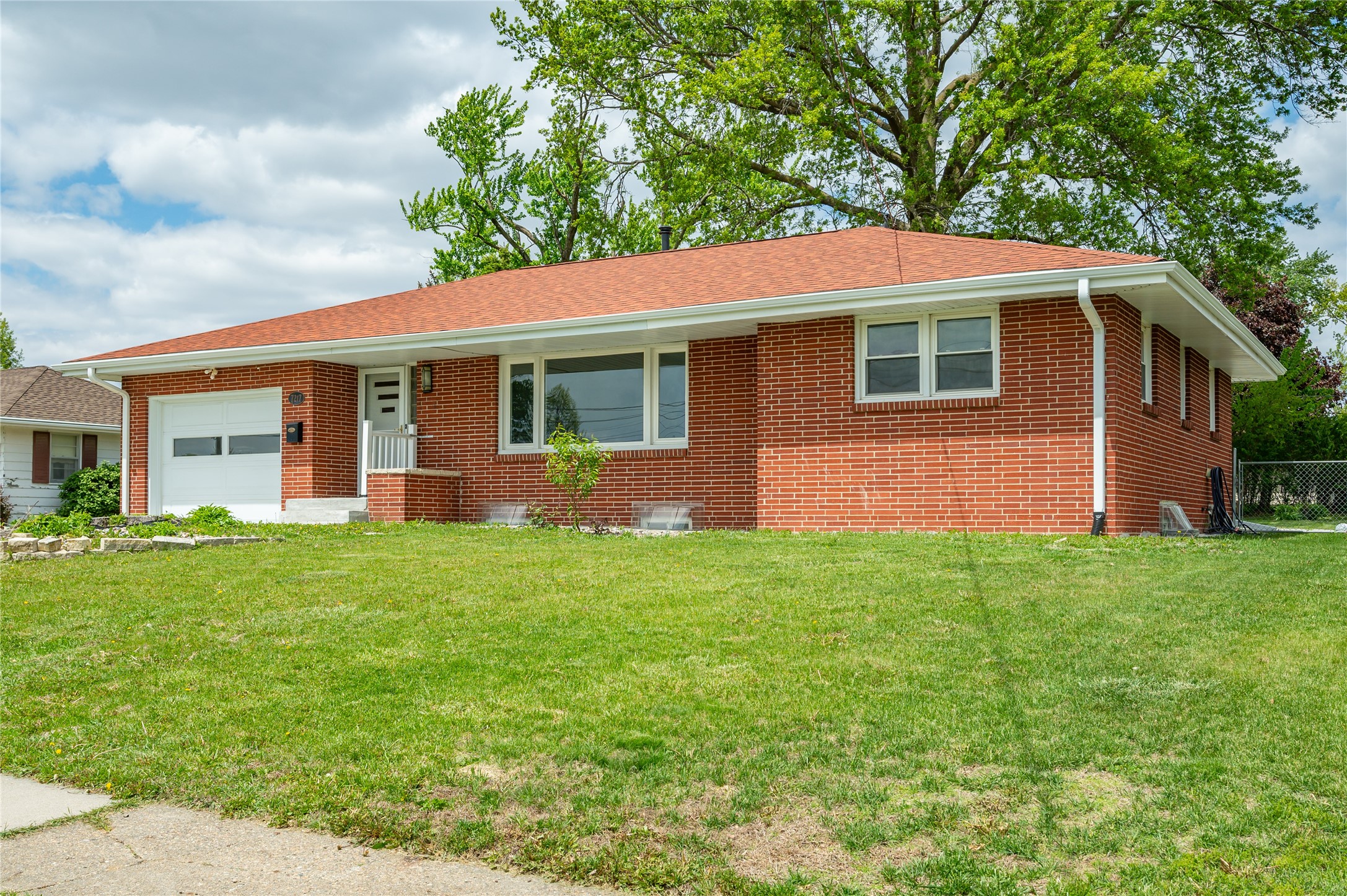 7217 Maple Drive — photo