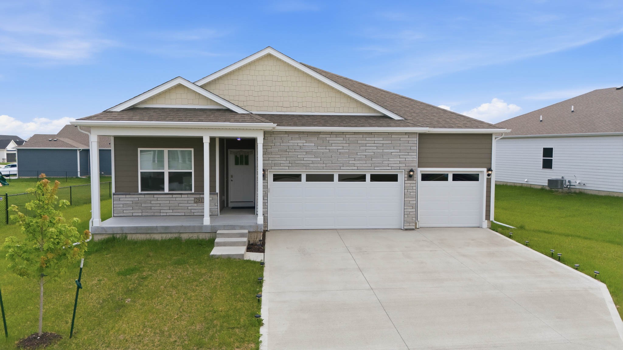 2811 NW Cedarwood Drive — photo