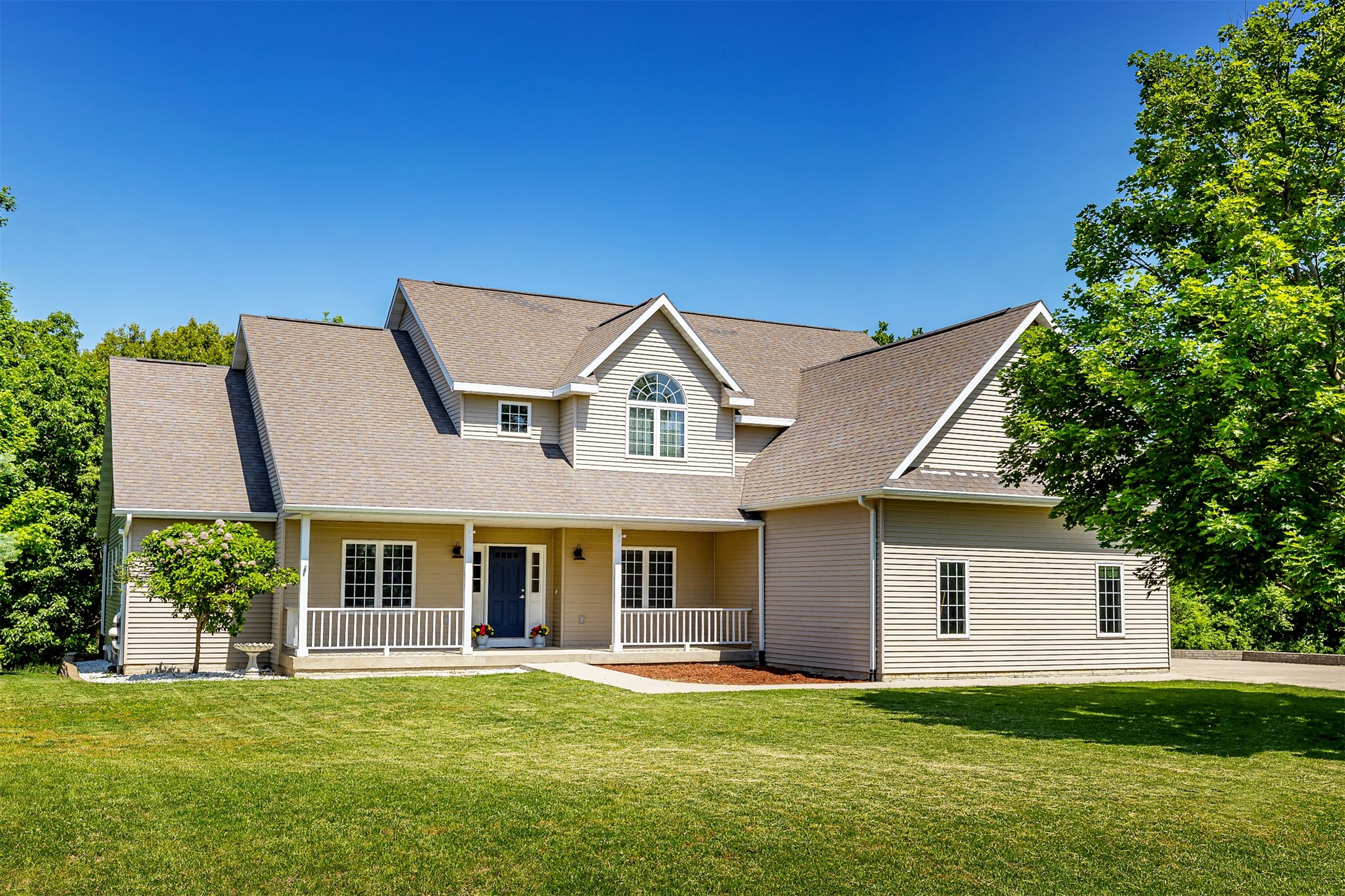 6910 Panorama Drive — photo