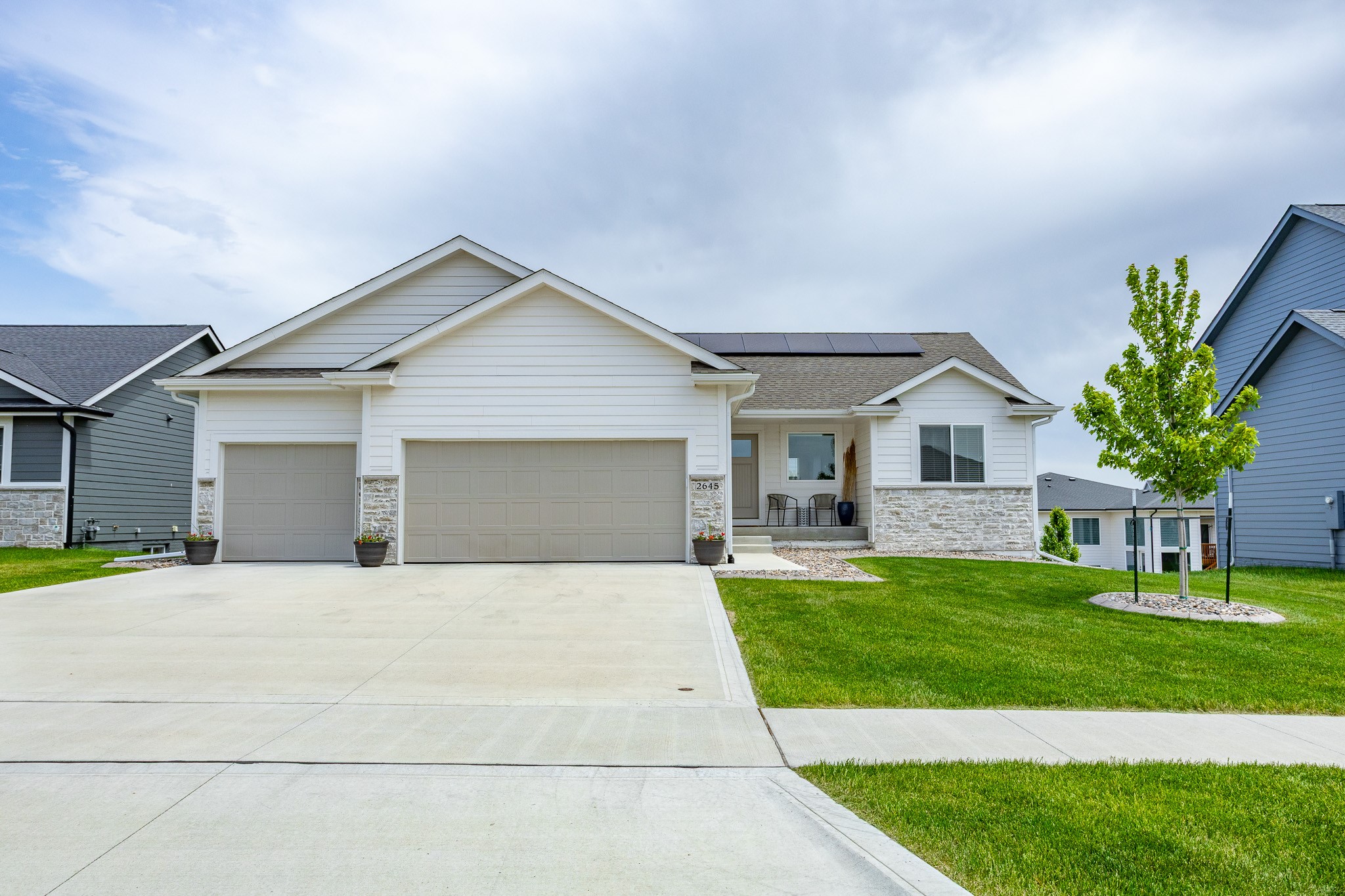 2645 Serenity Drive — photo