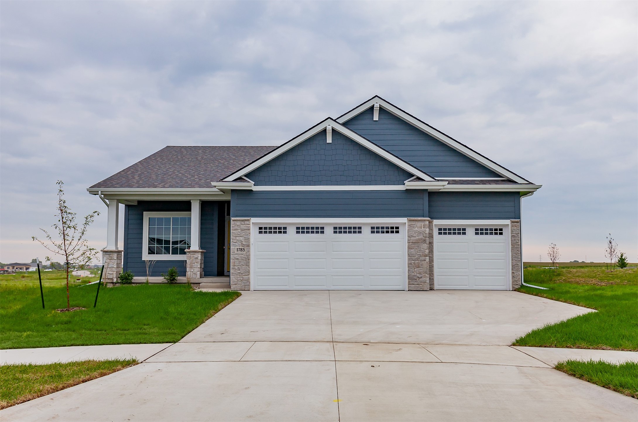 1785 SW Sienna Court — photo