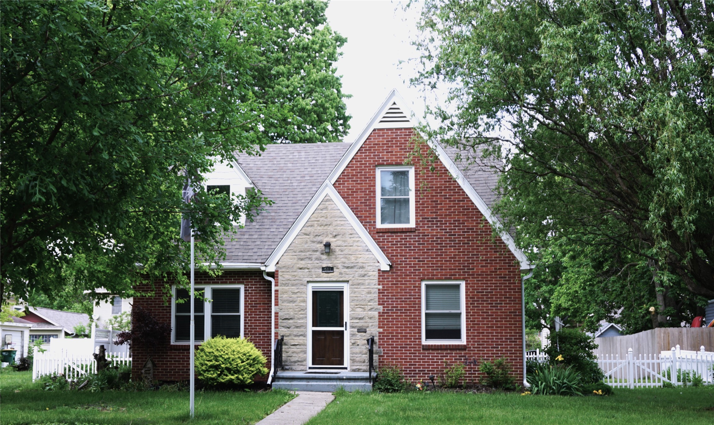 511 W Washington Street — photo