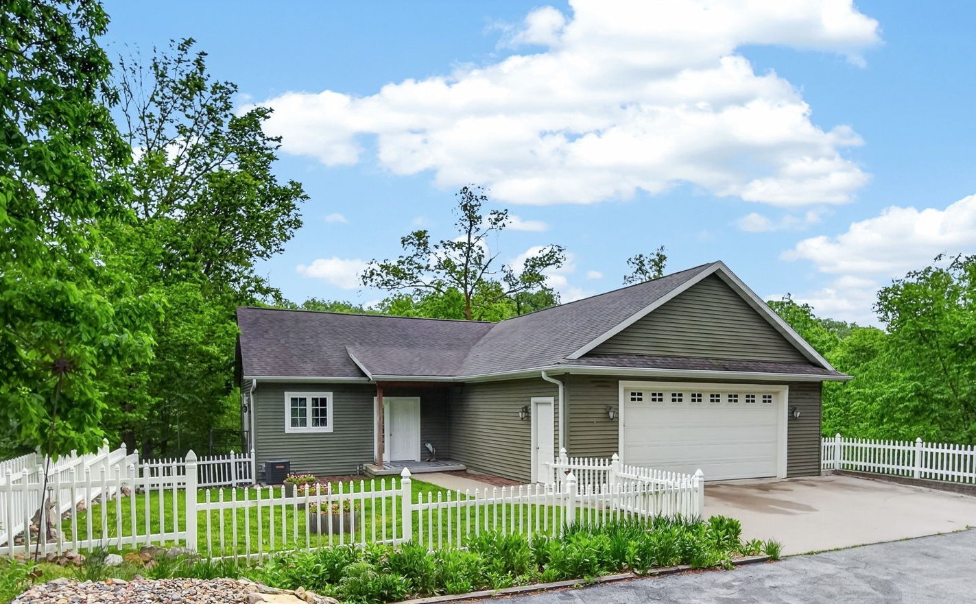 6380 Panorama Drive — photo
