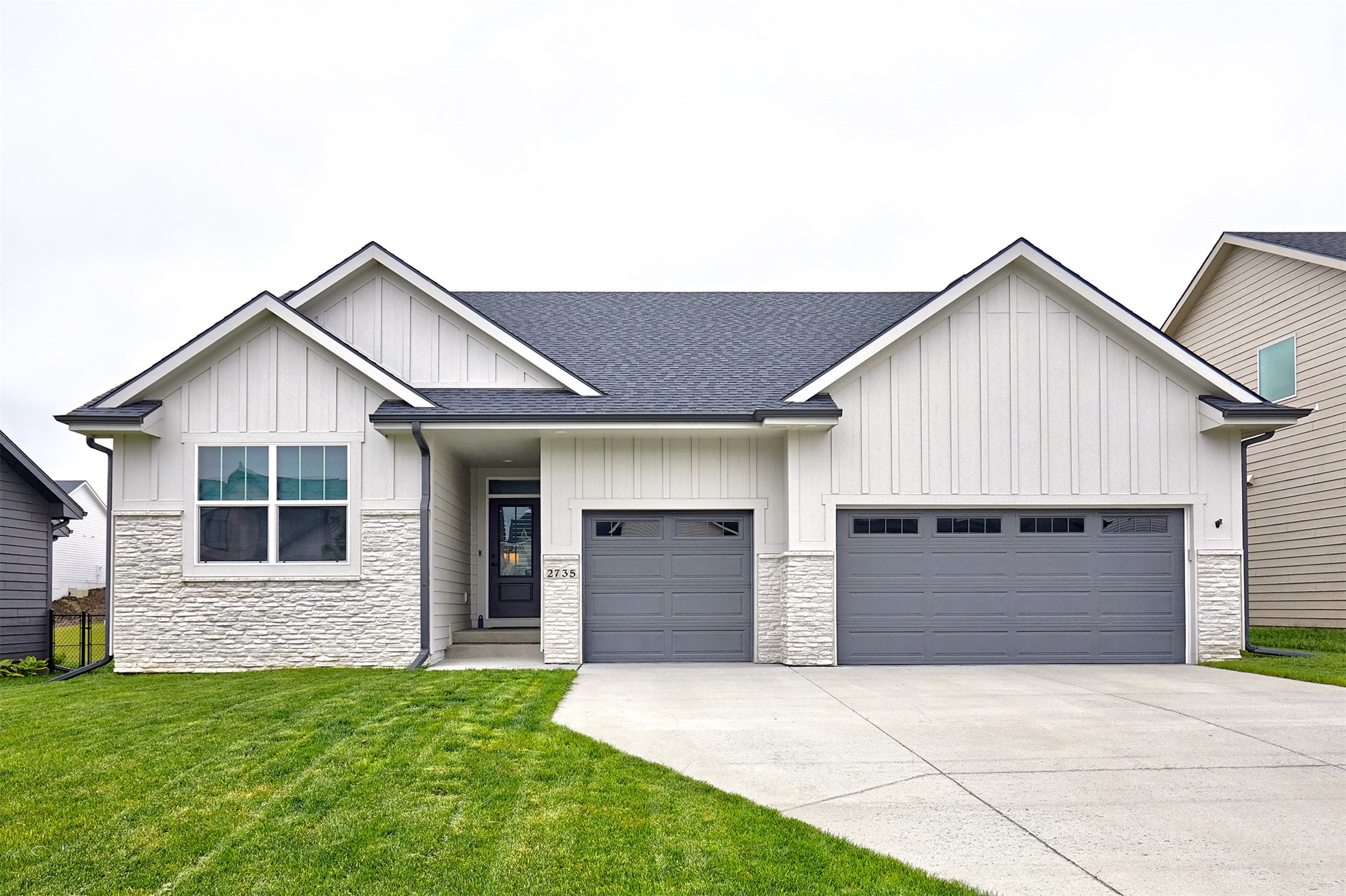 2735 SE Florence Drive — photo