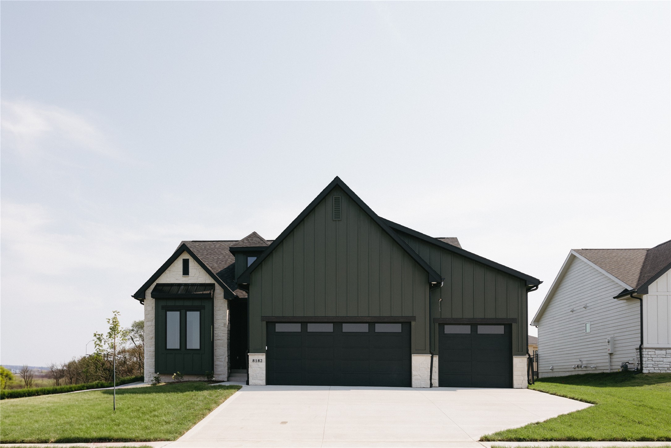 8182 Edgewood Court — photo