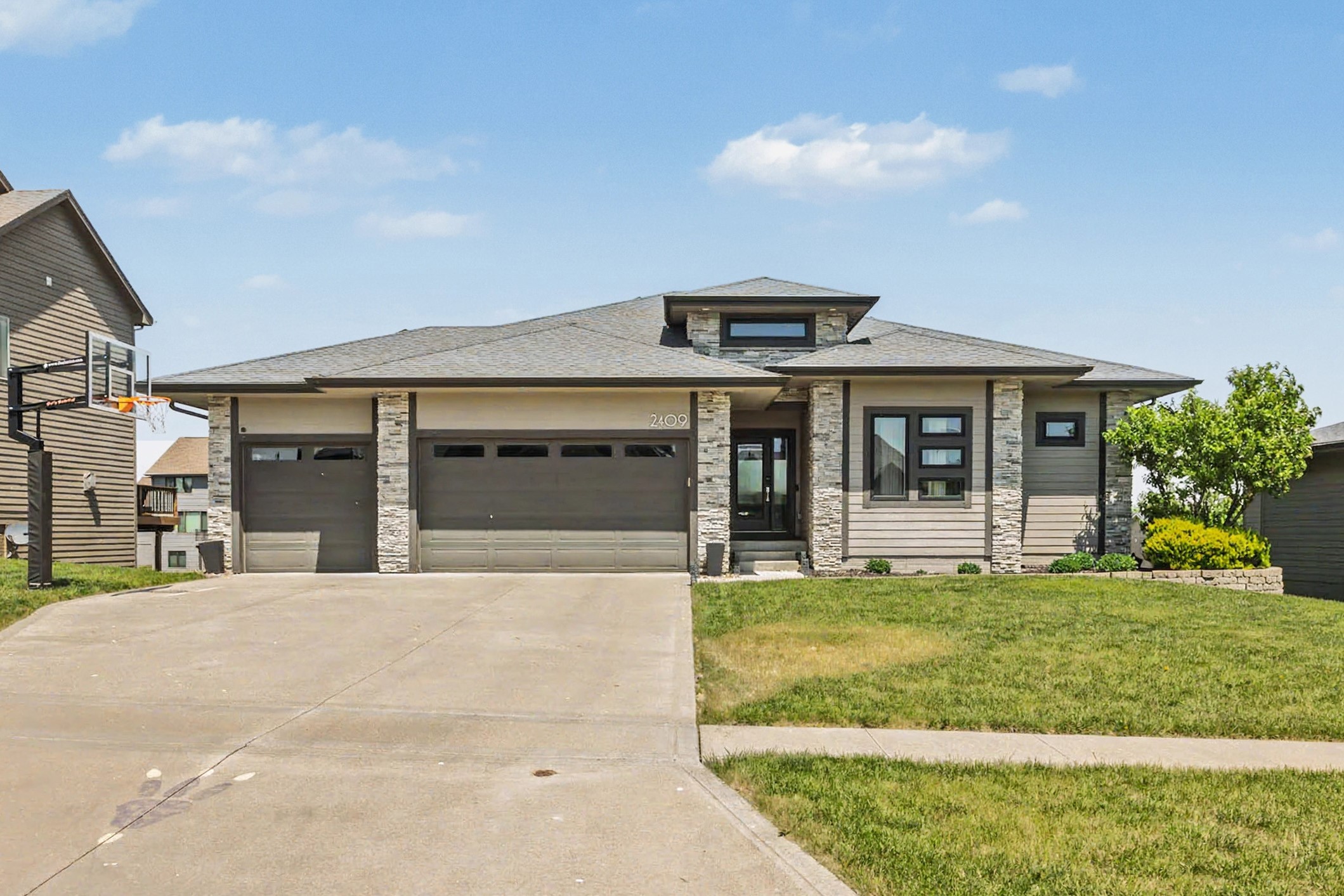 2409 NE 10th Court — photo