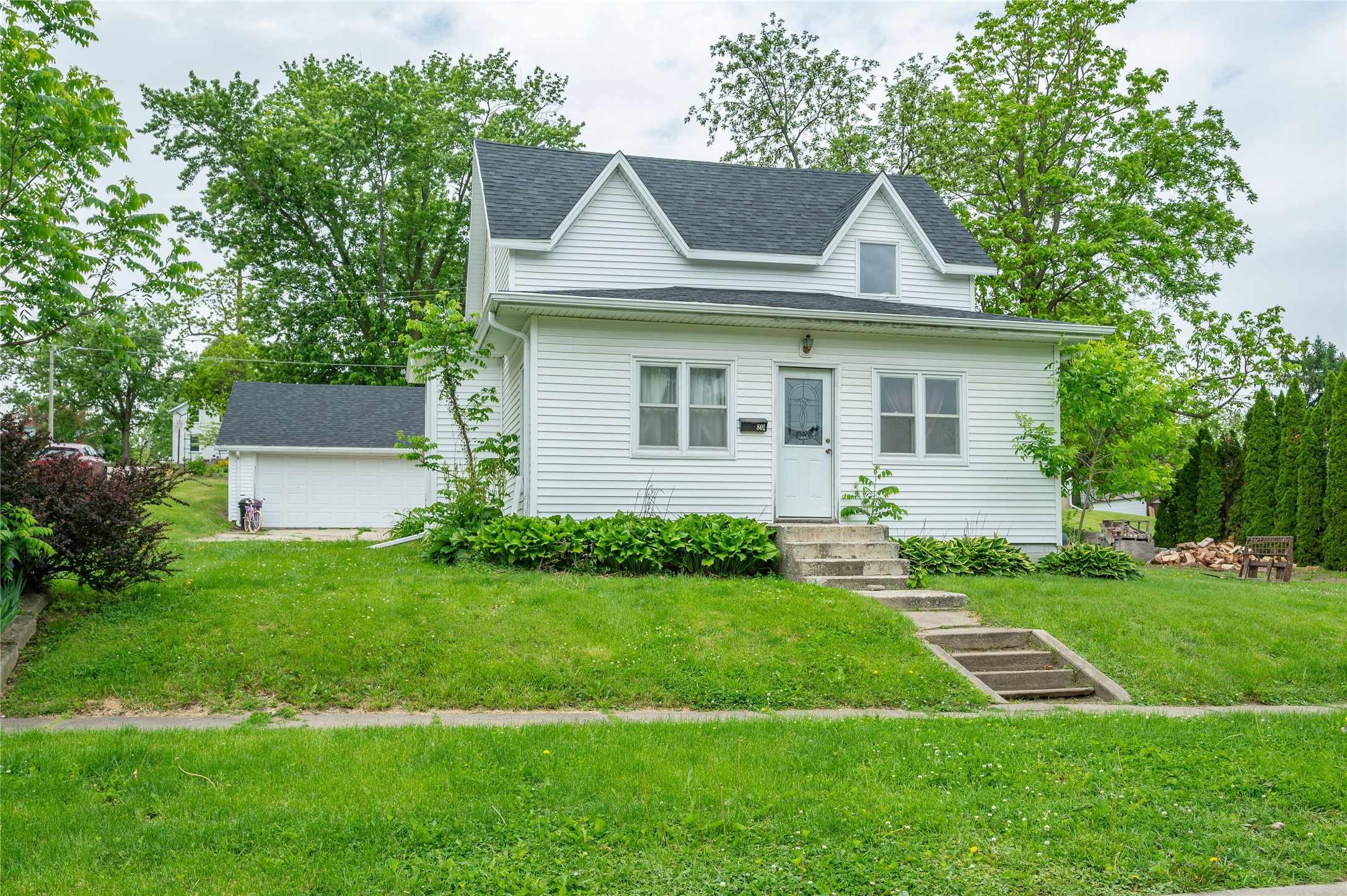 801 Siegel Street — photo