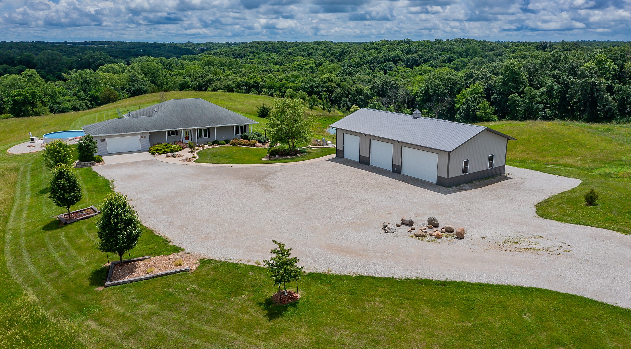 13186 Clearview Court — photo