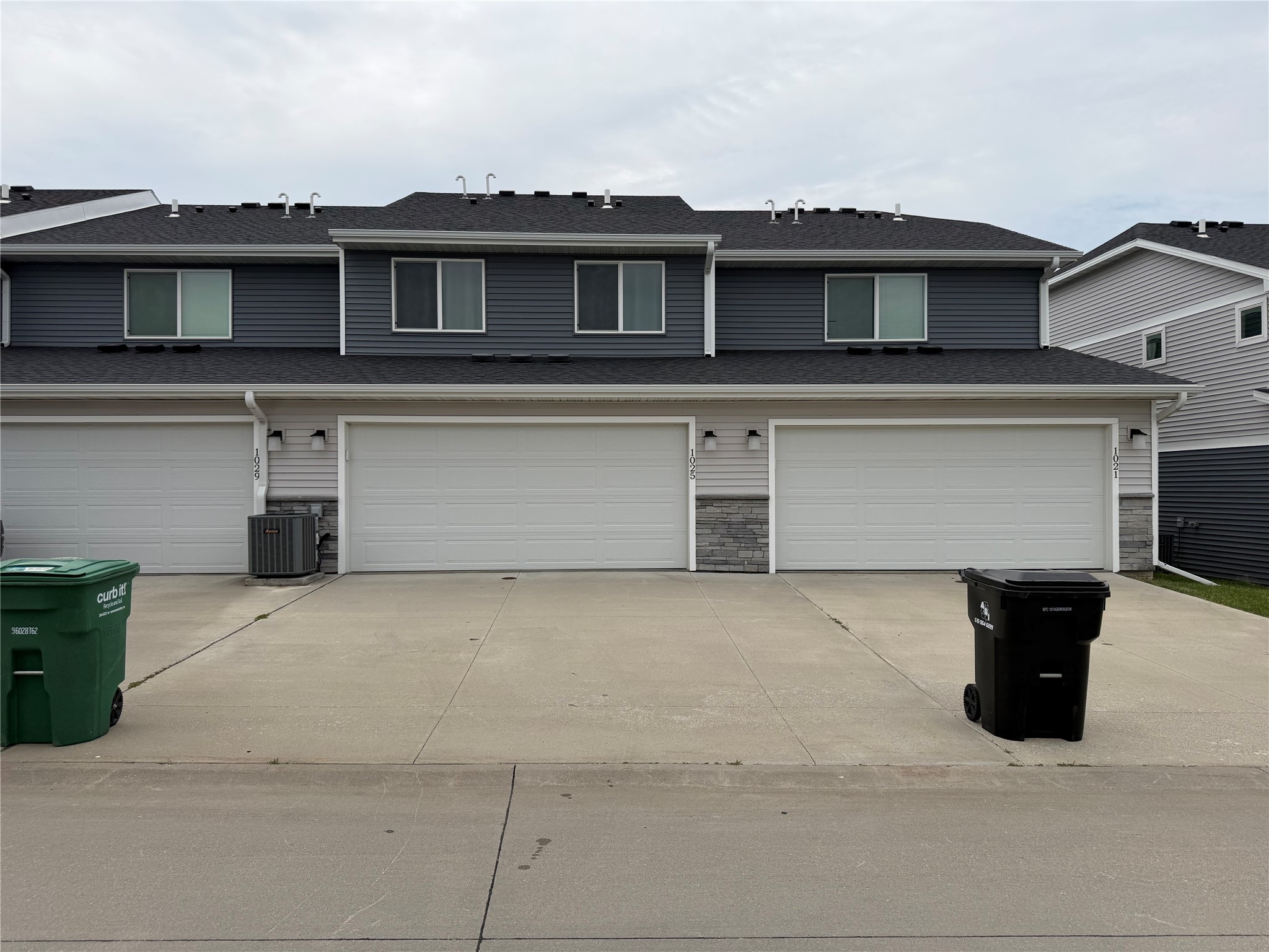 1025 NE 58th Lane — photo
