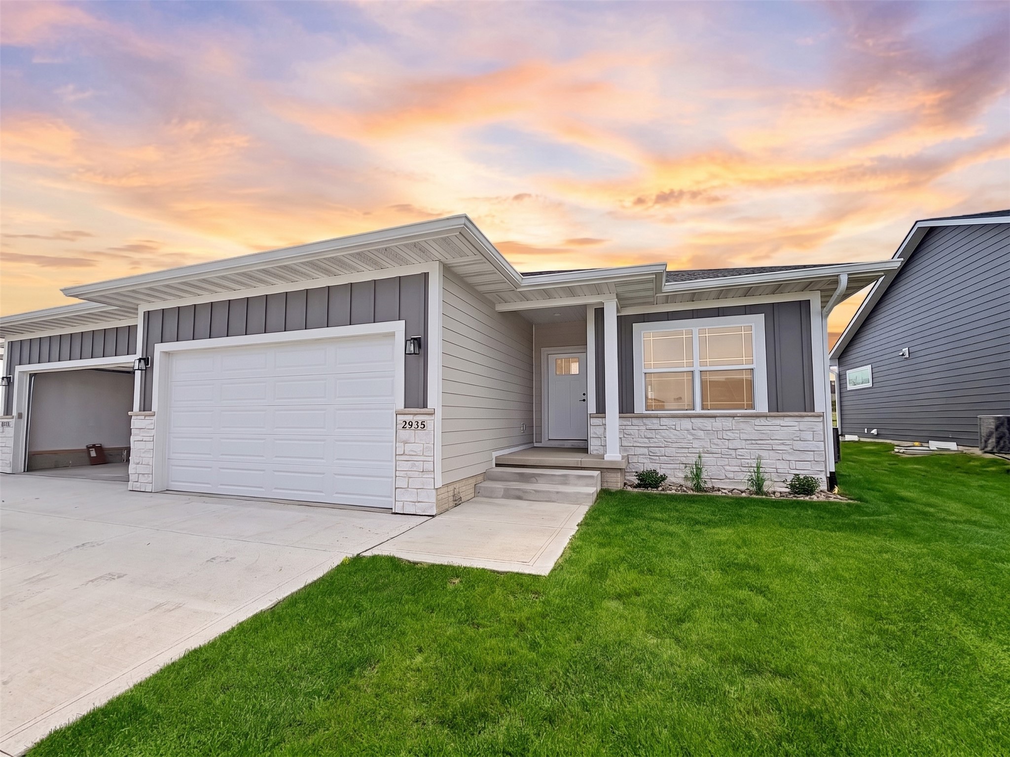 2935 Lake Hill Drive — photo