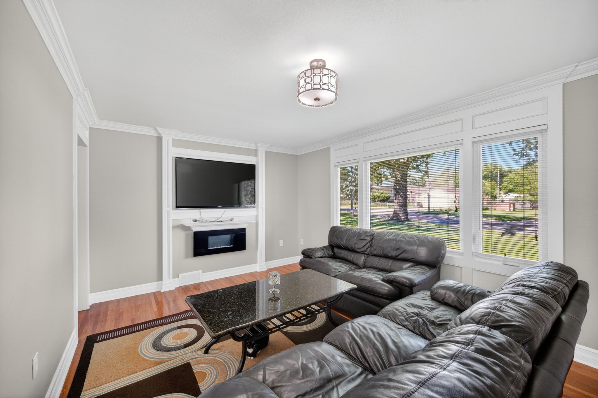 4201 Lower Beaver Road — photo