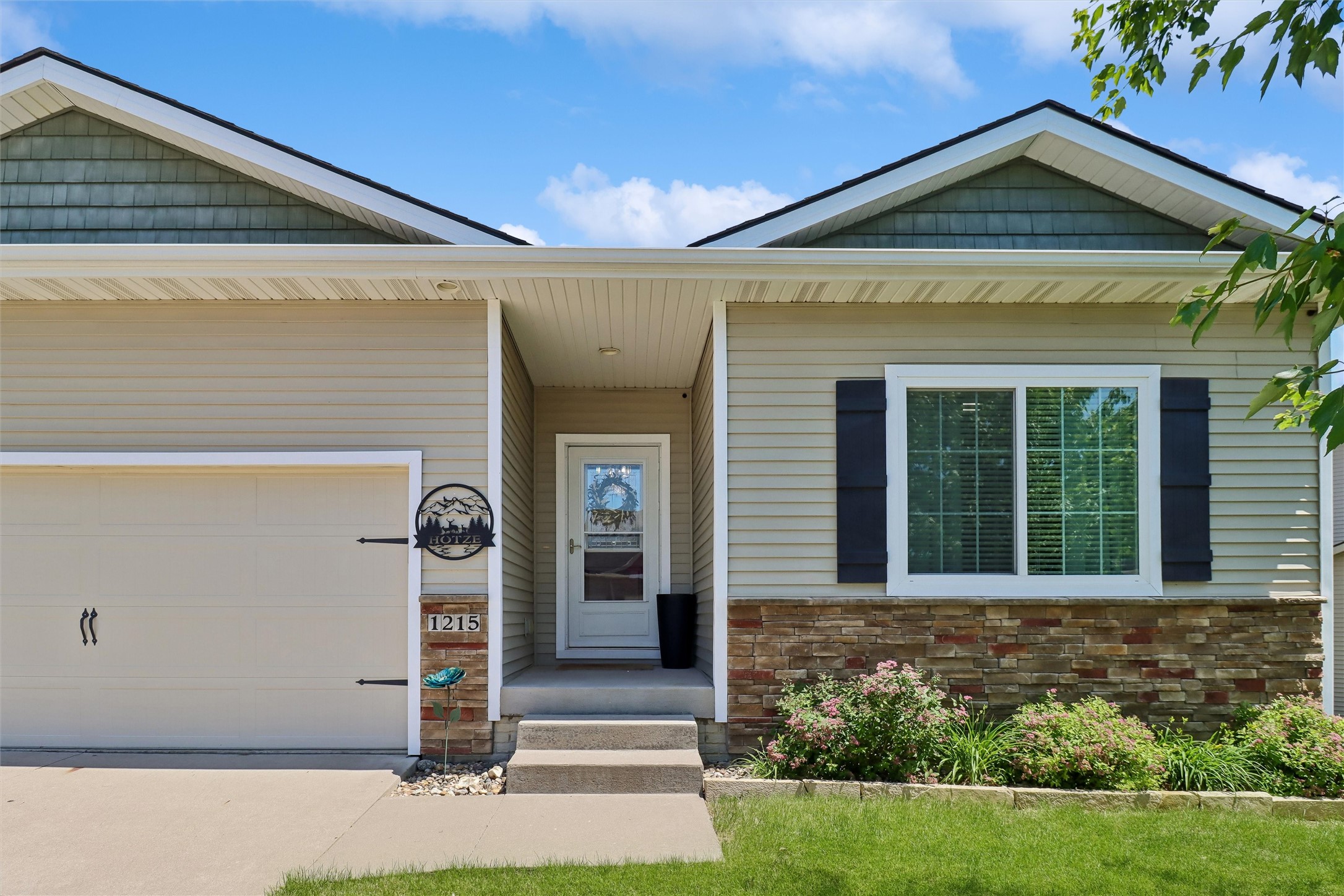 1215 Blue Bonnet Drive — photo
