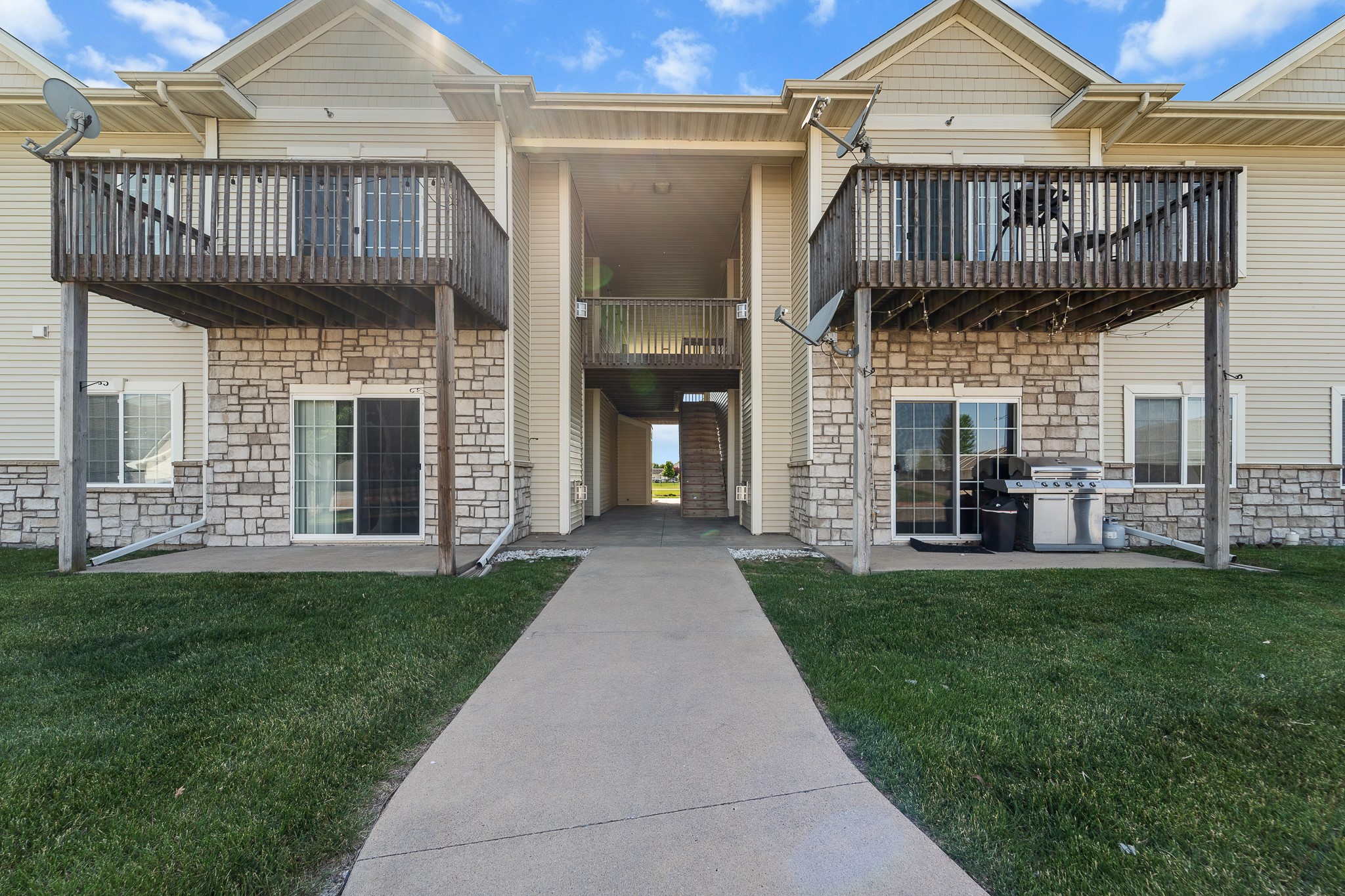 1632 NW Prairie Lakes Drive 2 — photo