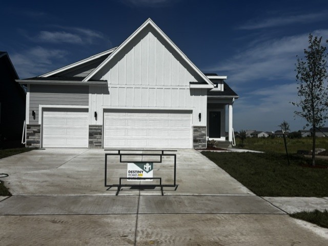 445 NW Independence Circle — photo