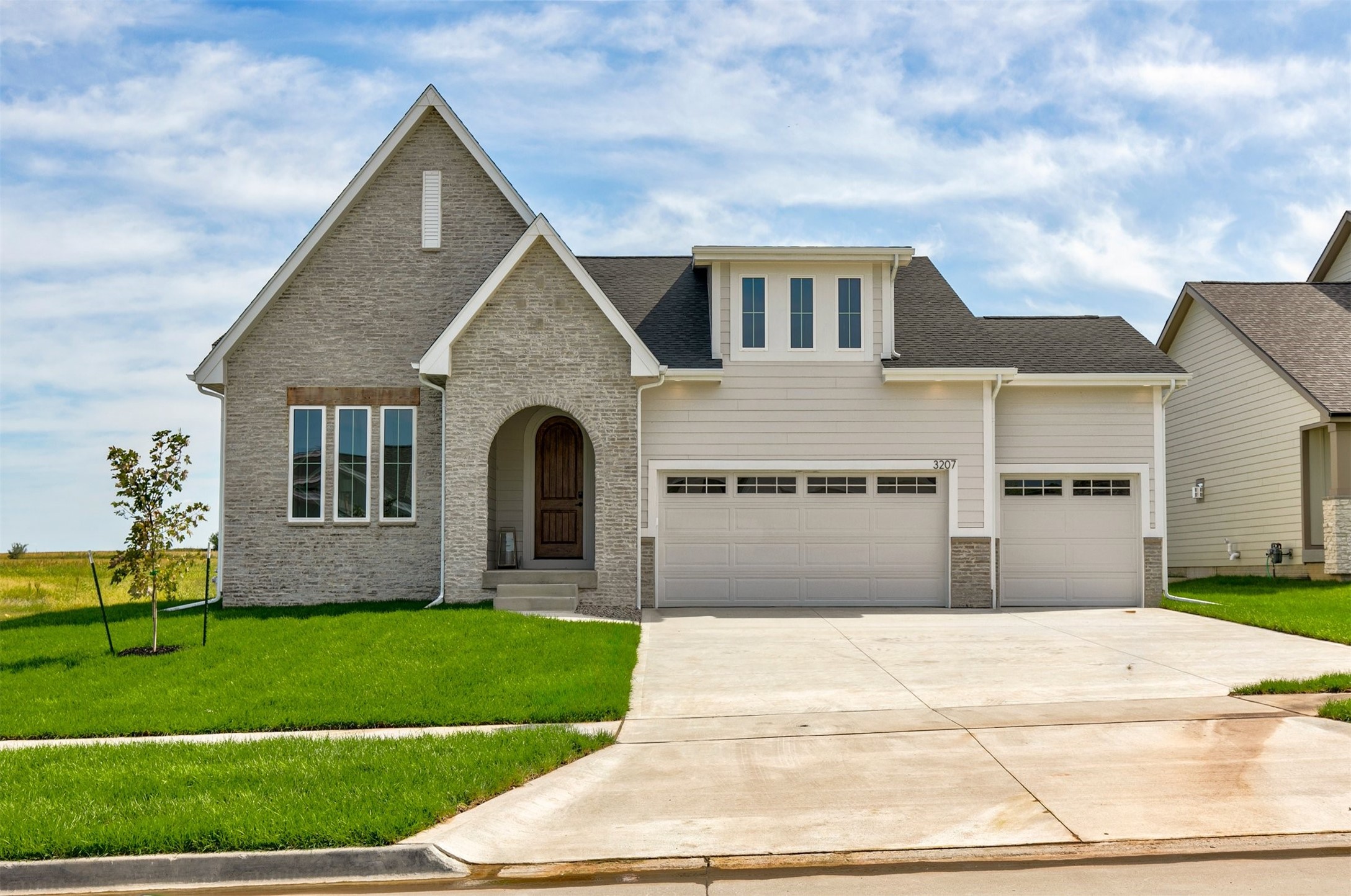 3207 SE Bannister Drive — photo