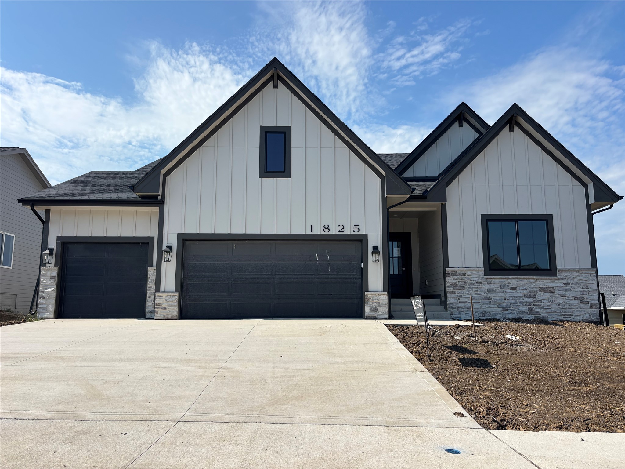 1825 Silver Maple Drive — photo